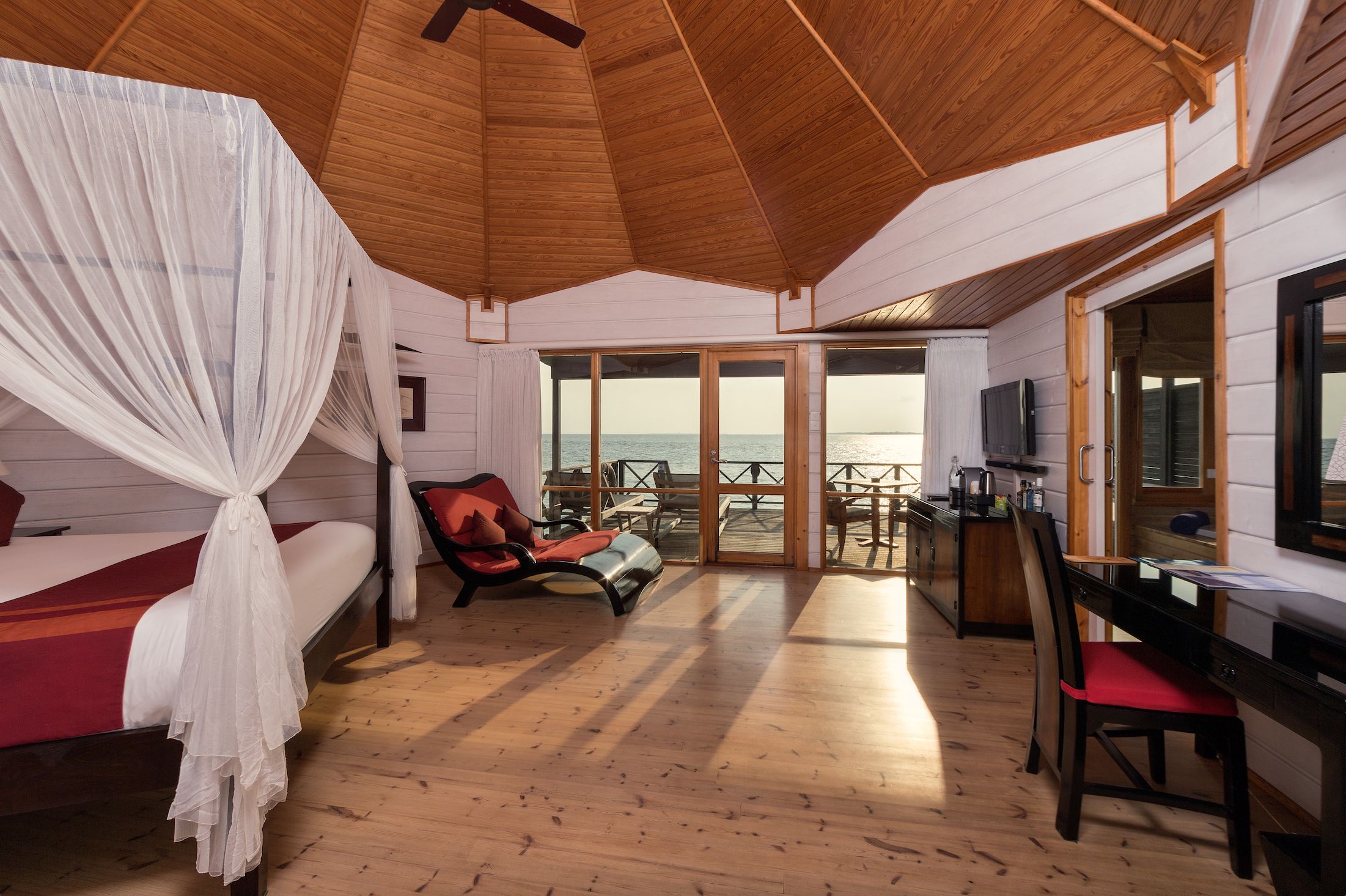 Ocean Jacuzzi Water Villa