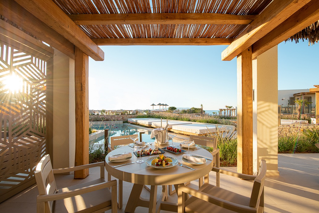 Suite Swim Up Sharing Pool