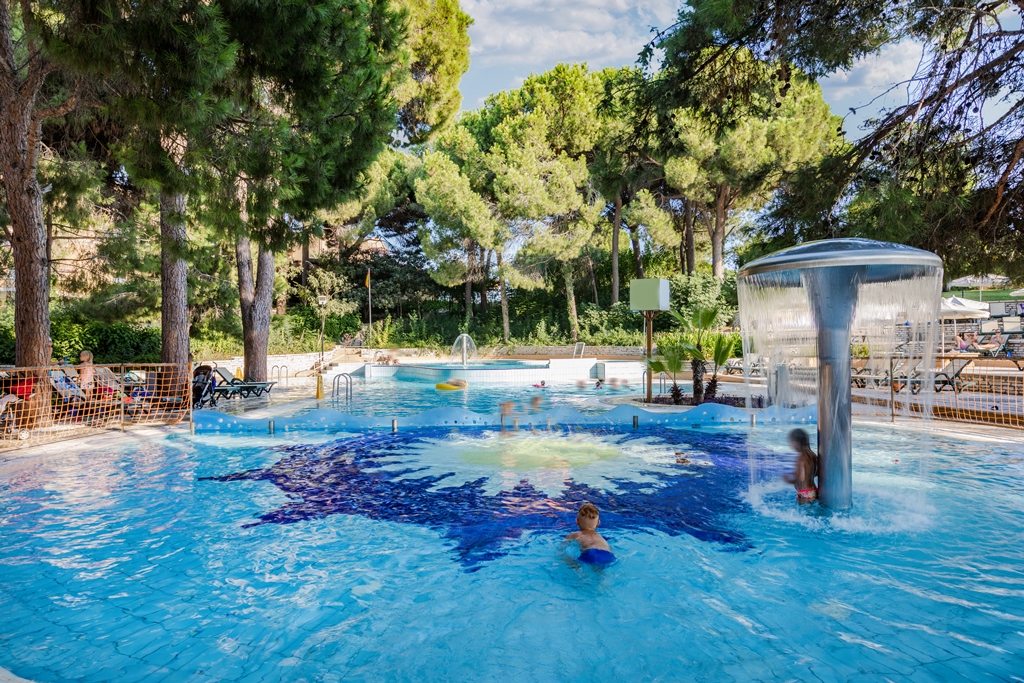 Piscina deschisă