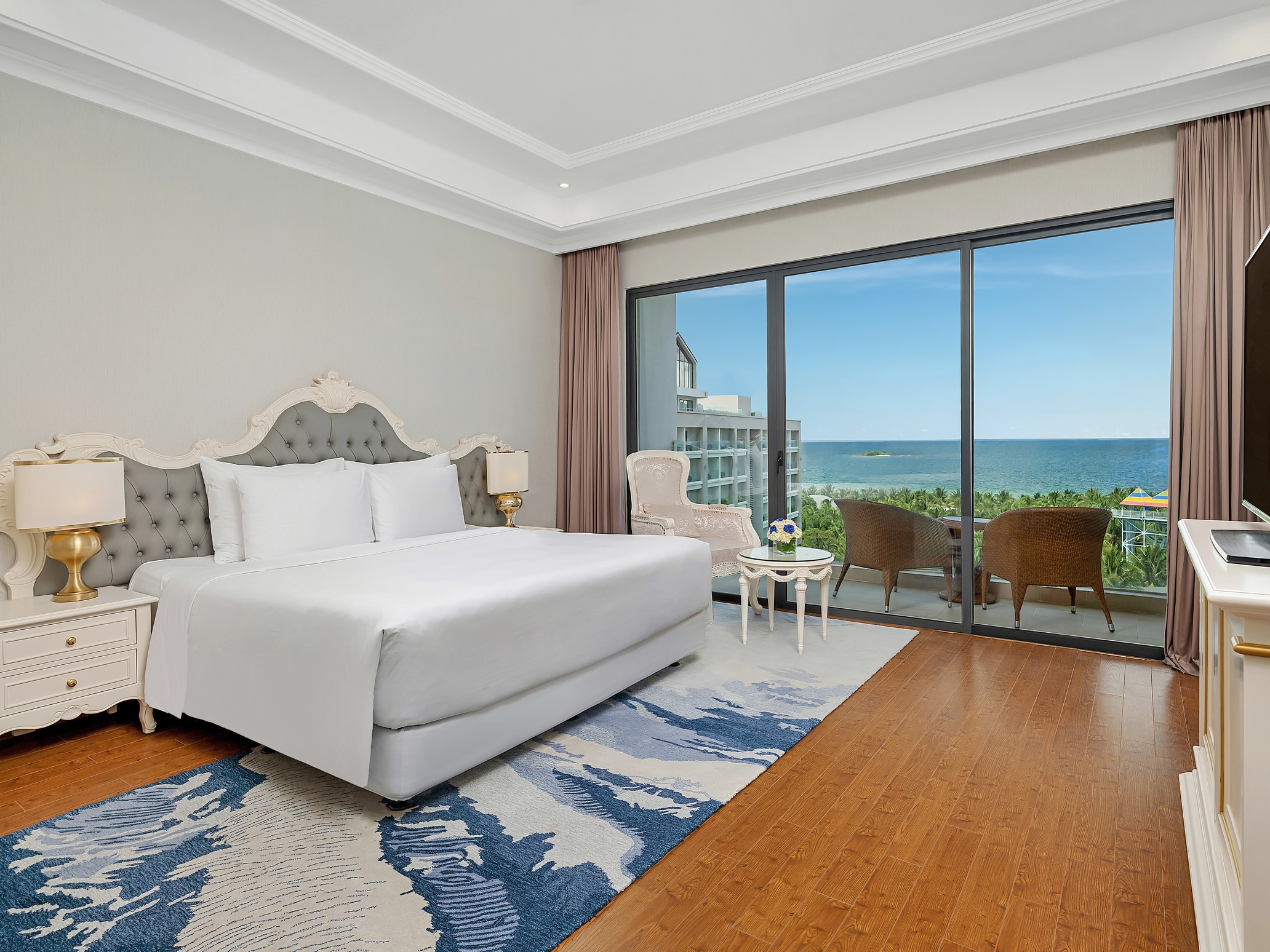 DELUXE SEA VIEW (CHILD WITHOUT EXTRA BED)