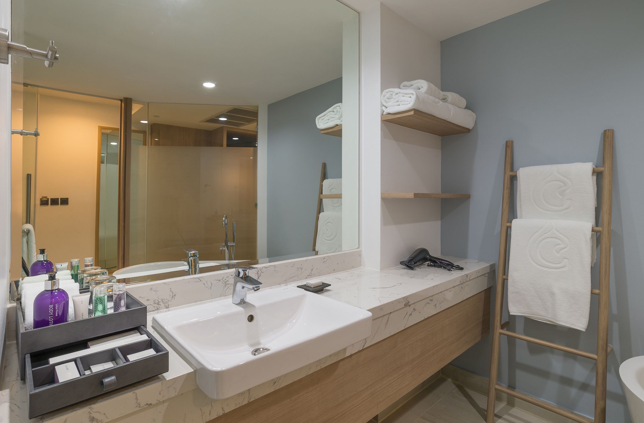 Family Residence Pool Access