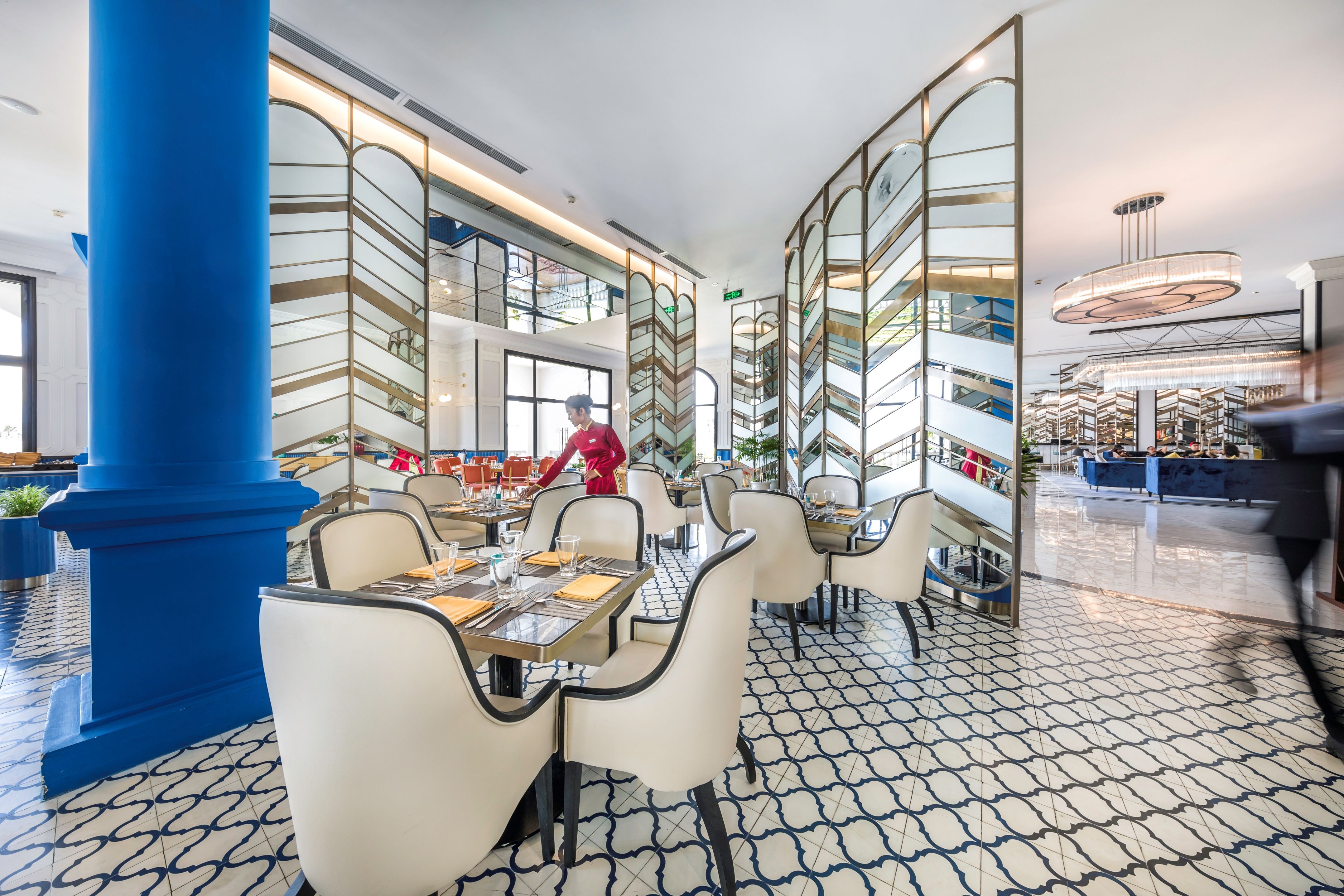 DELIGHT LOUNGE 