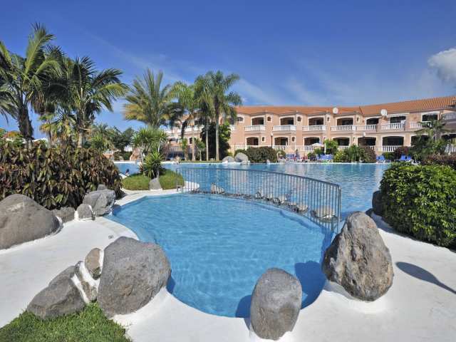 sol sun beach 2.jpg