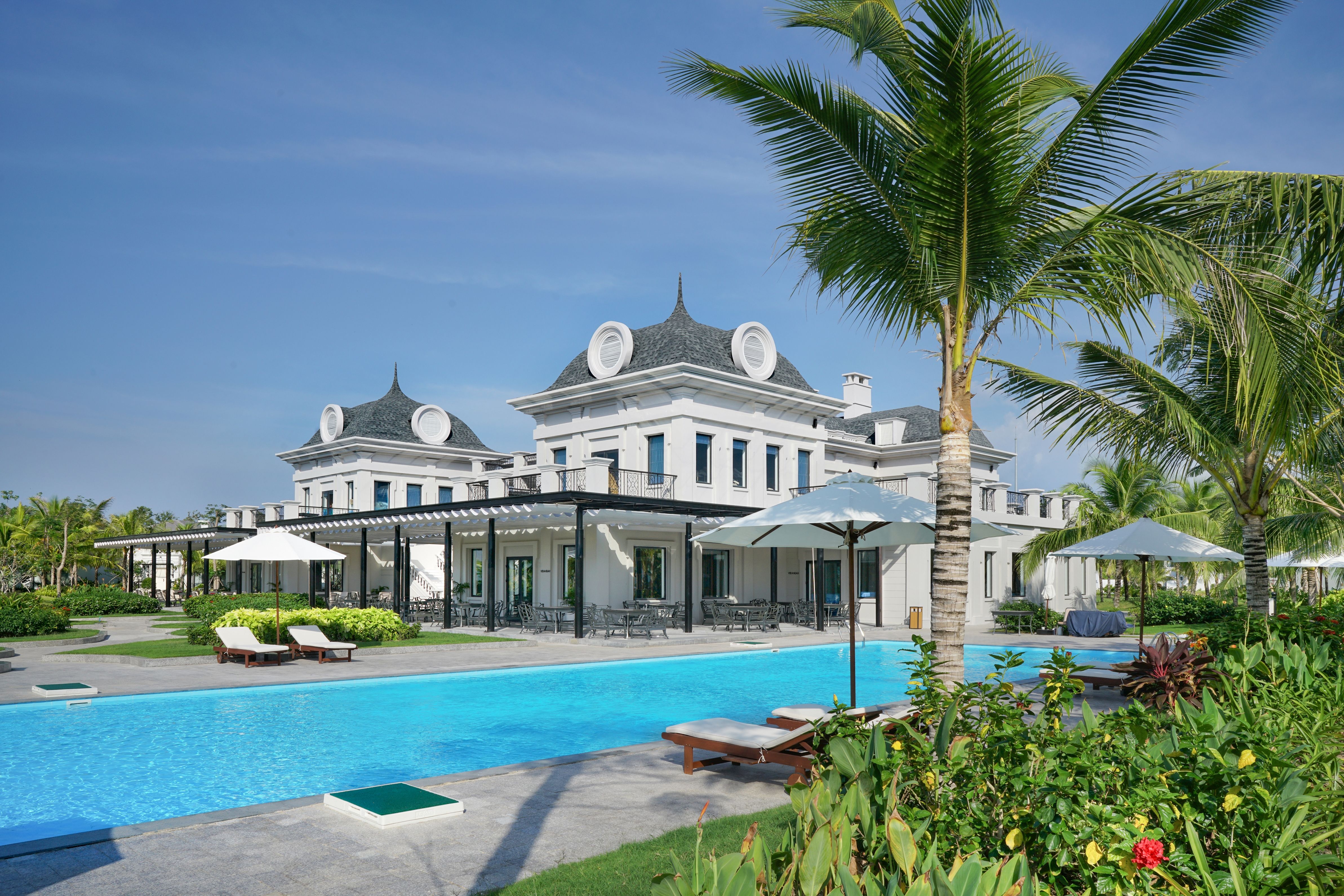 Piscina deschisă