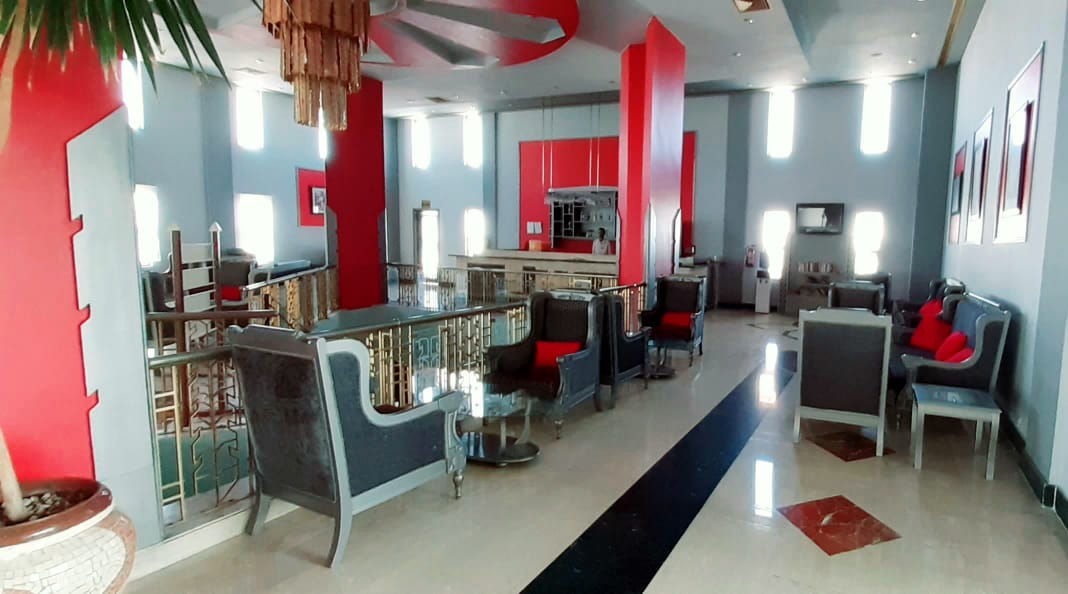 Swimming pool  bar 