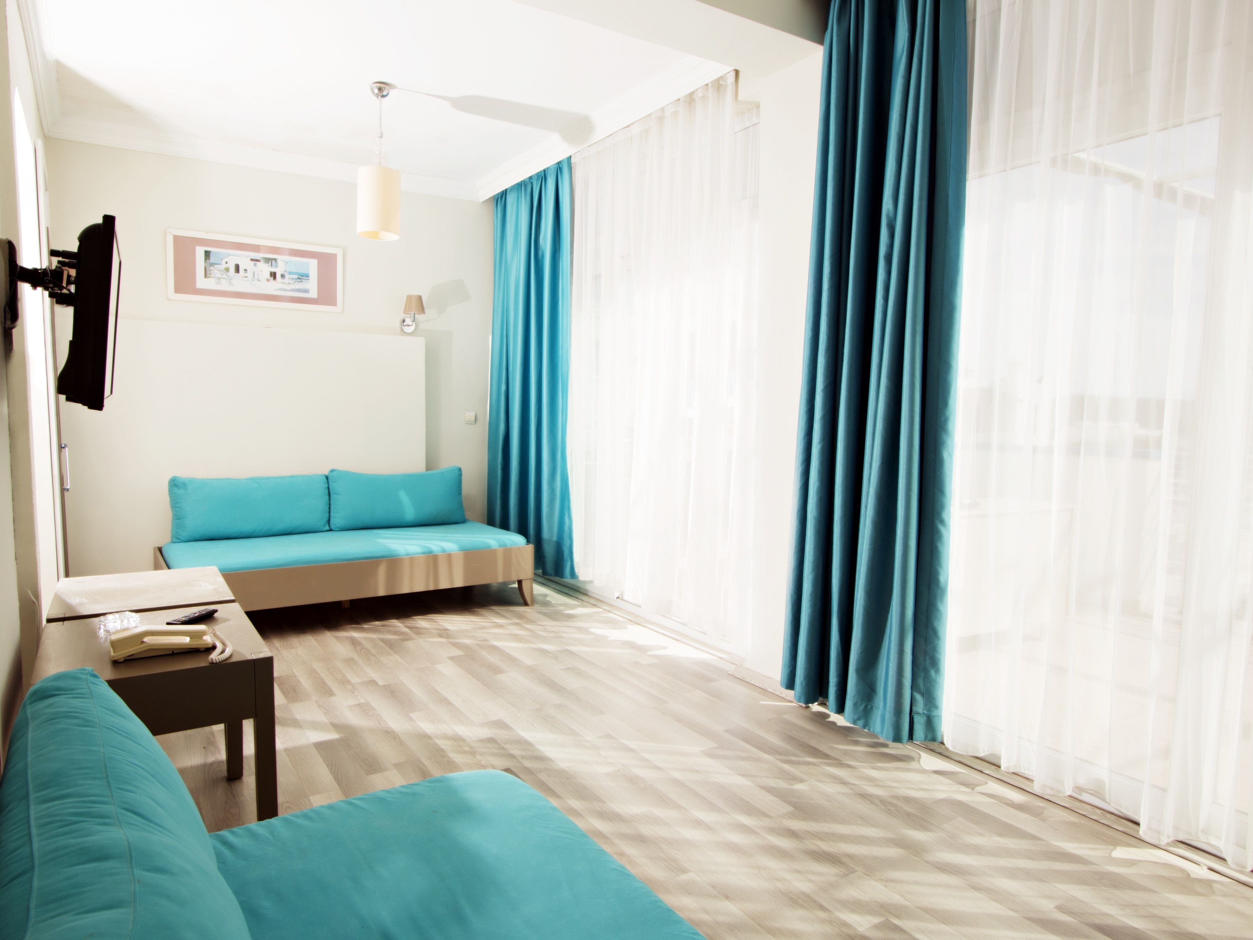 FAMILY  ROOM