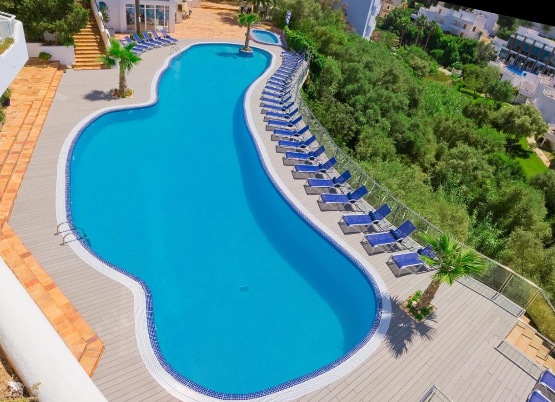 Piscina deschisă
