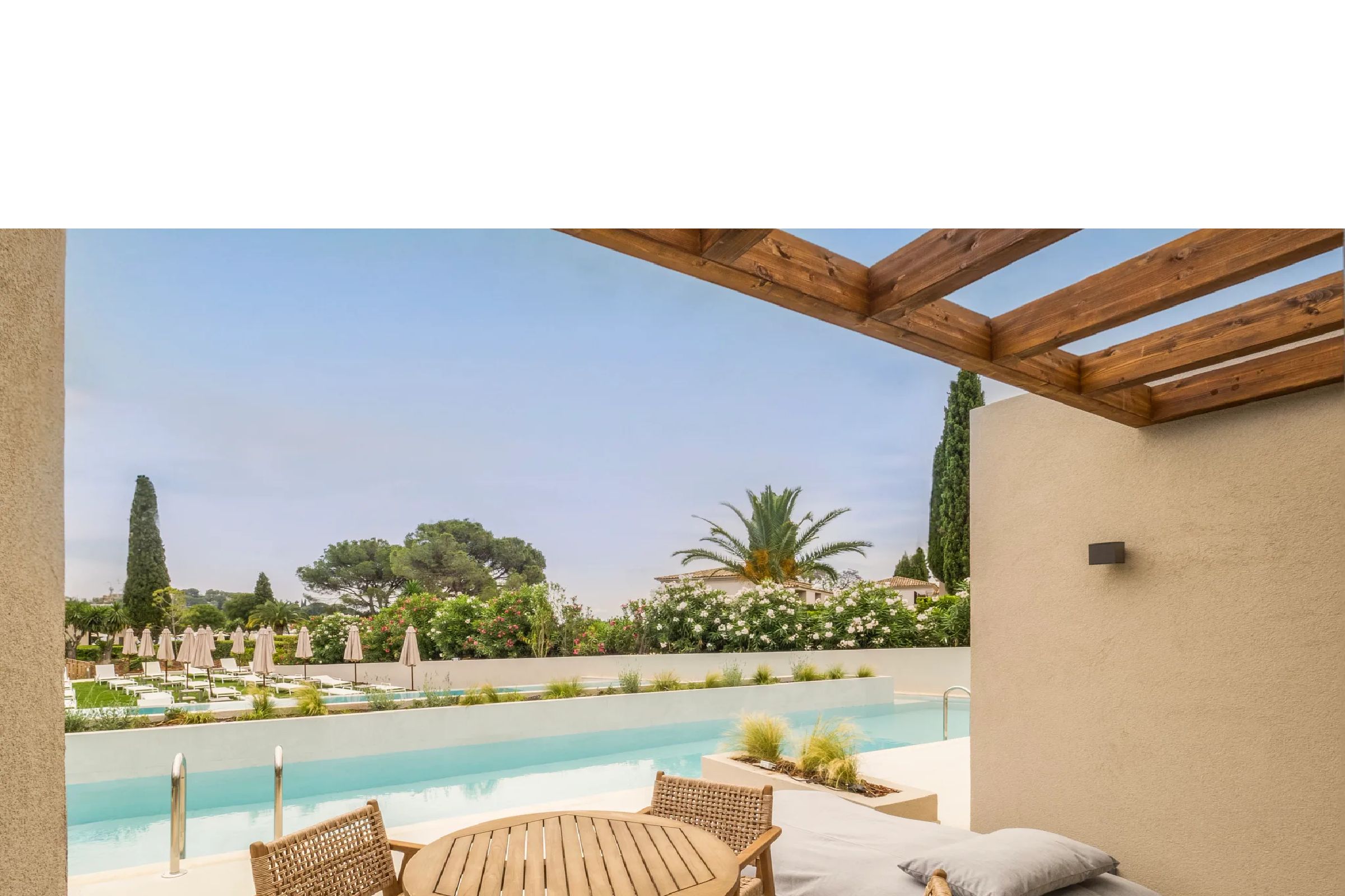 PREFERRED CLUB DOUBLE GARDEN VIEW sharing SWIM UP
