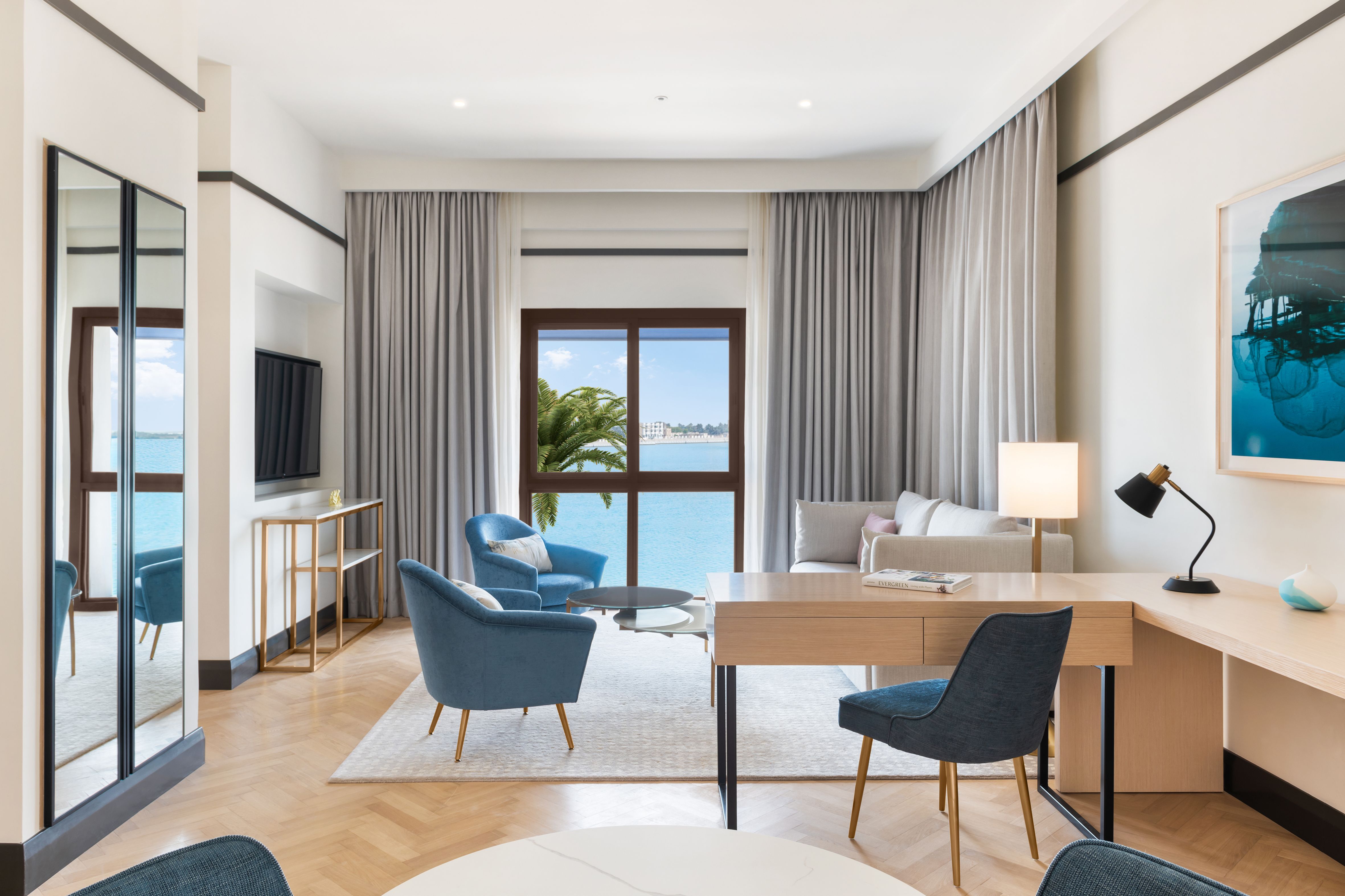 One Bedroom Suite Sea View