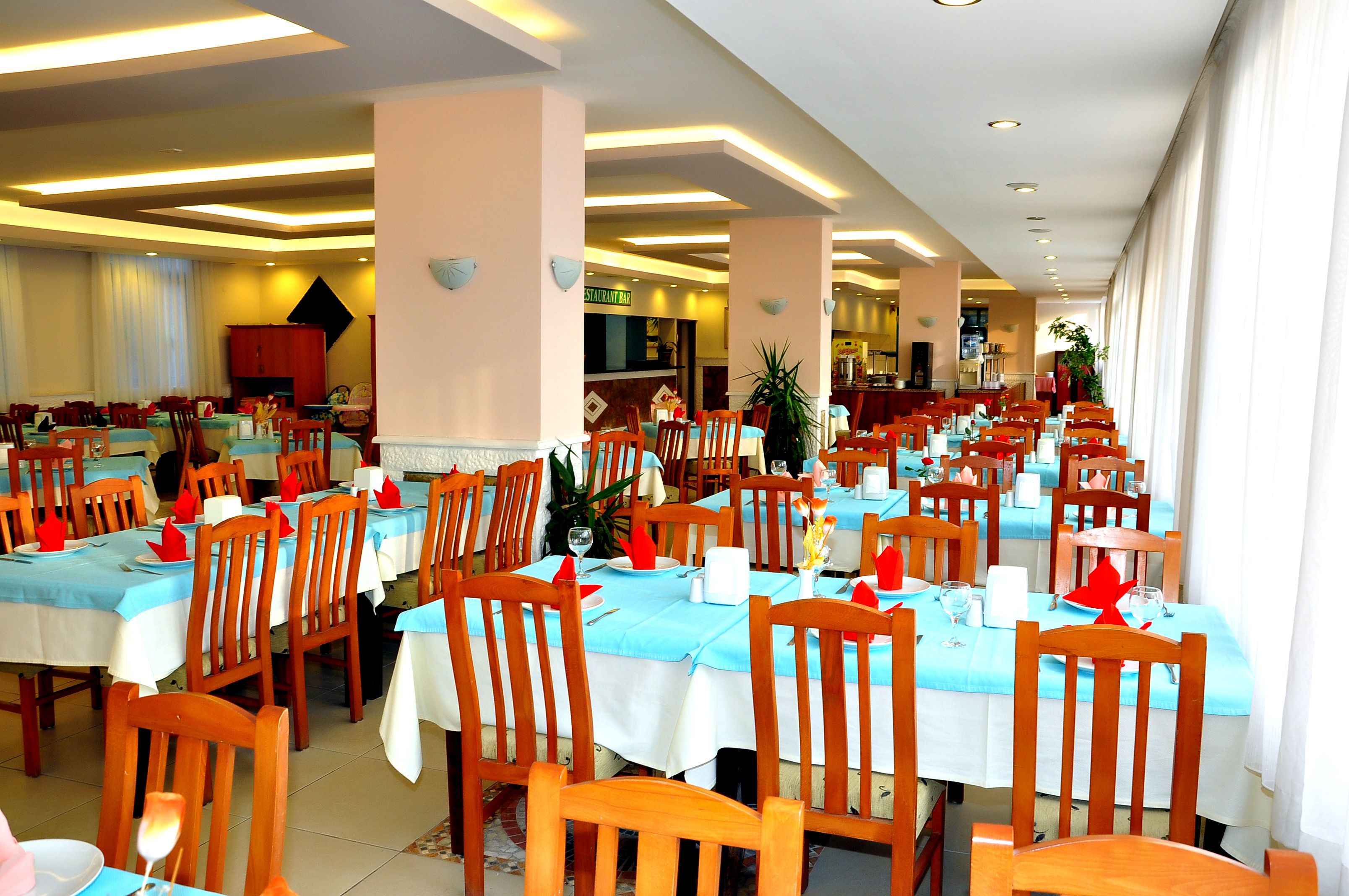 MAIN RESTAURANT