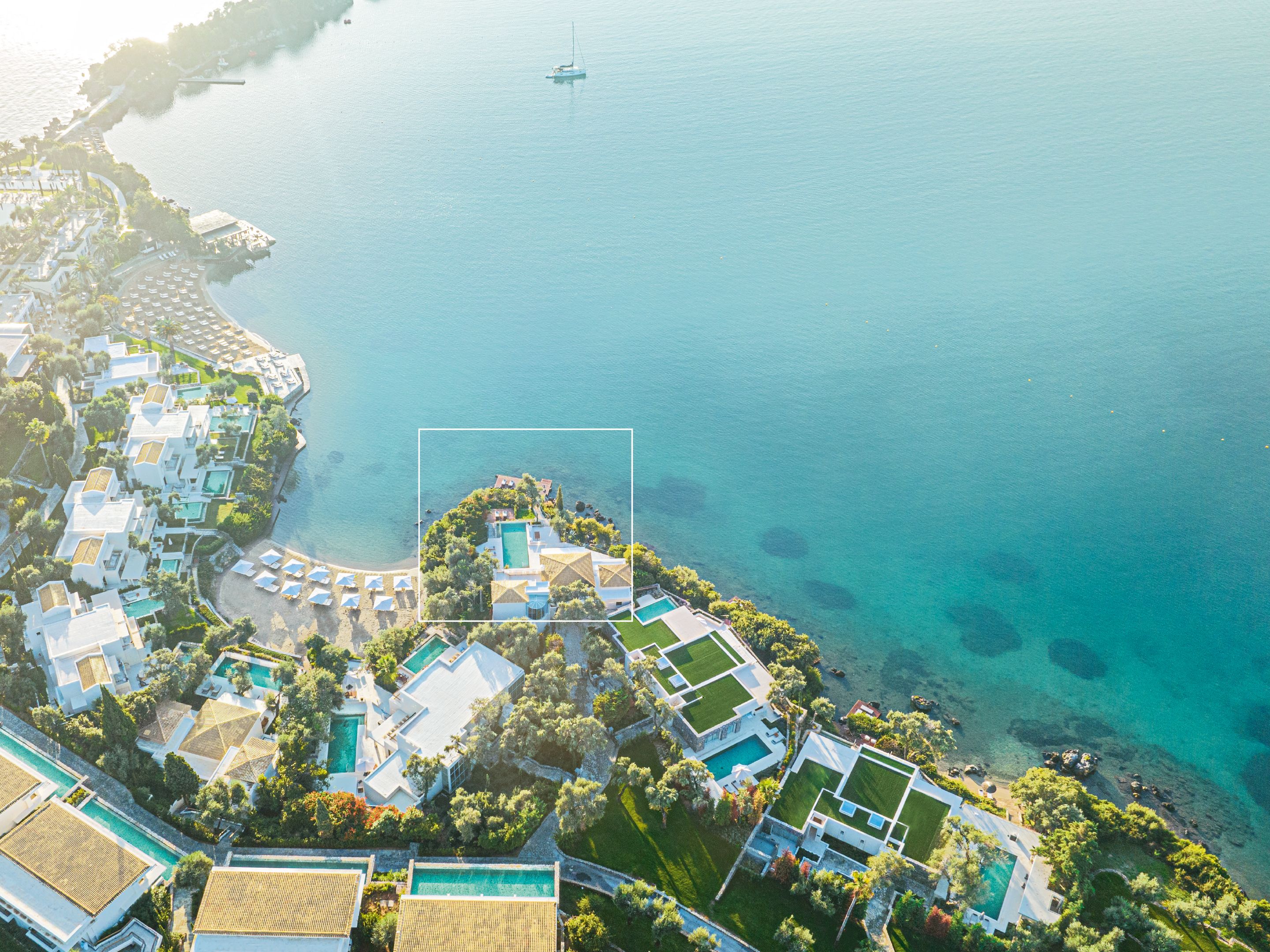 PALAZZO IMPERIALE ON PRIVATE PENINSULA, 4 BEDROOM
