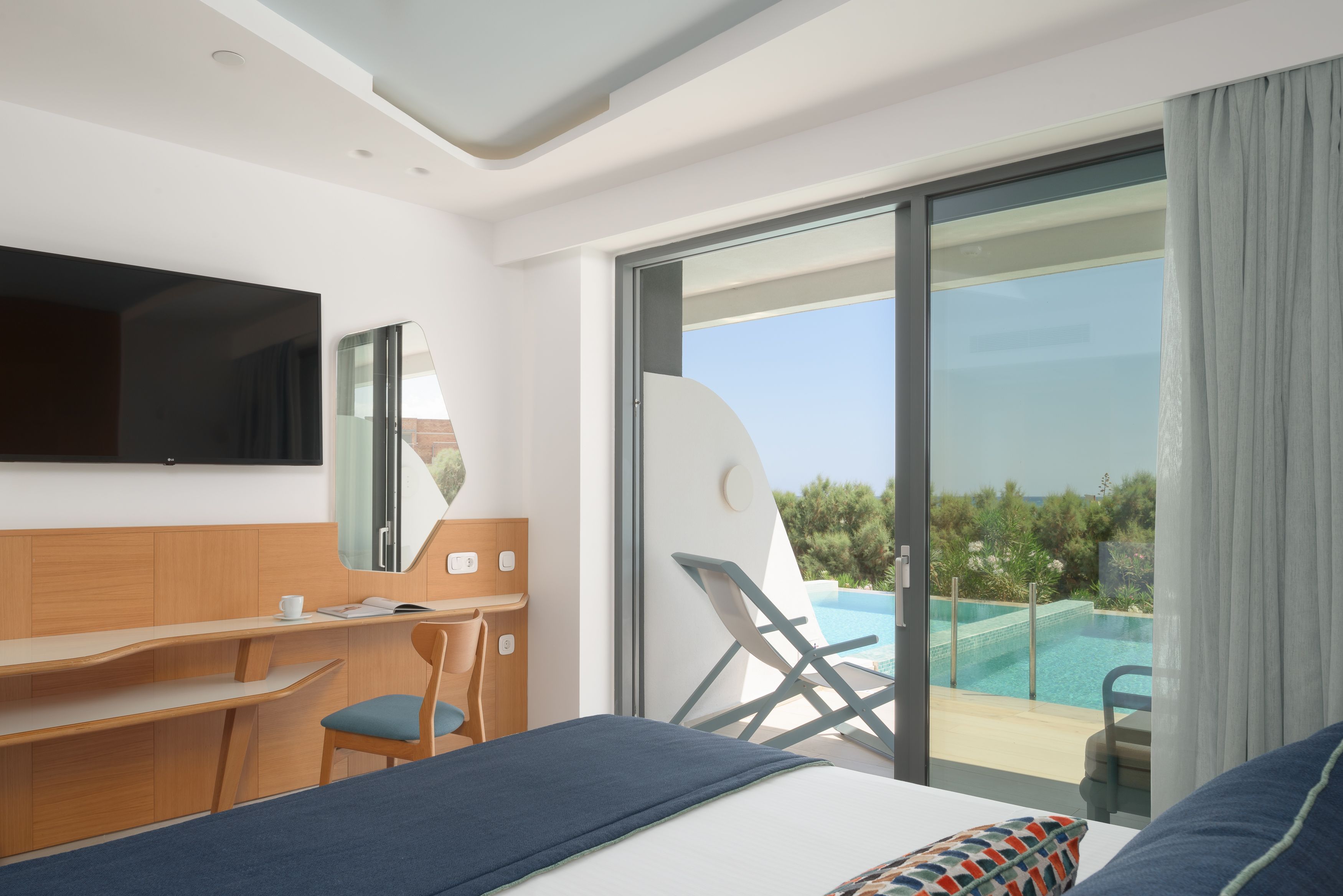 2 Bedroom Family with Individual Pool 
