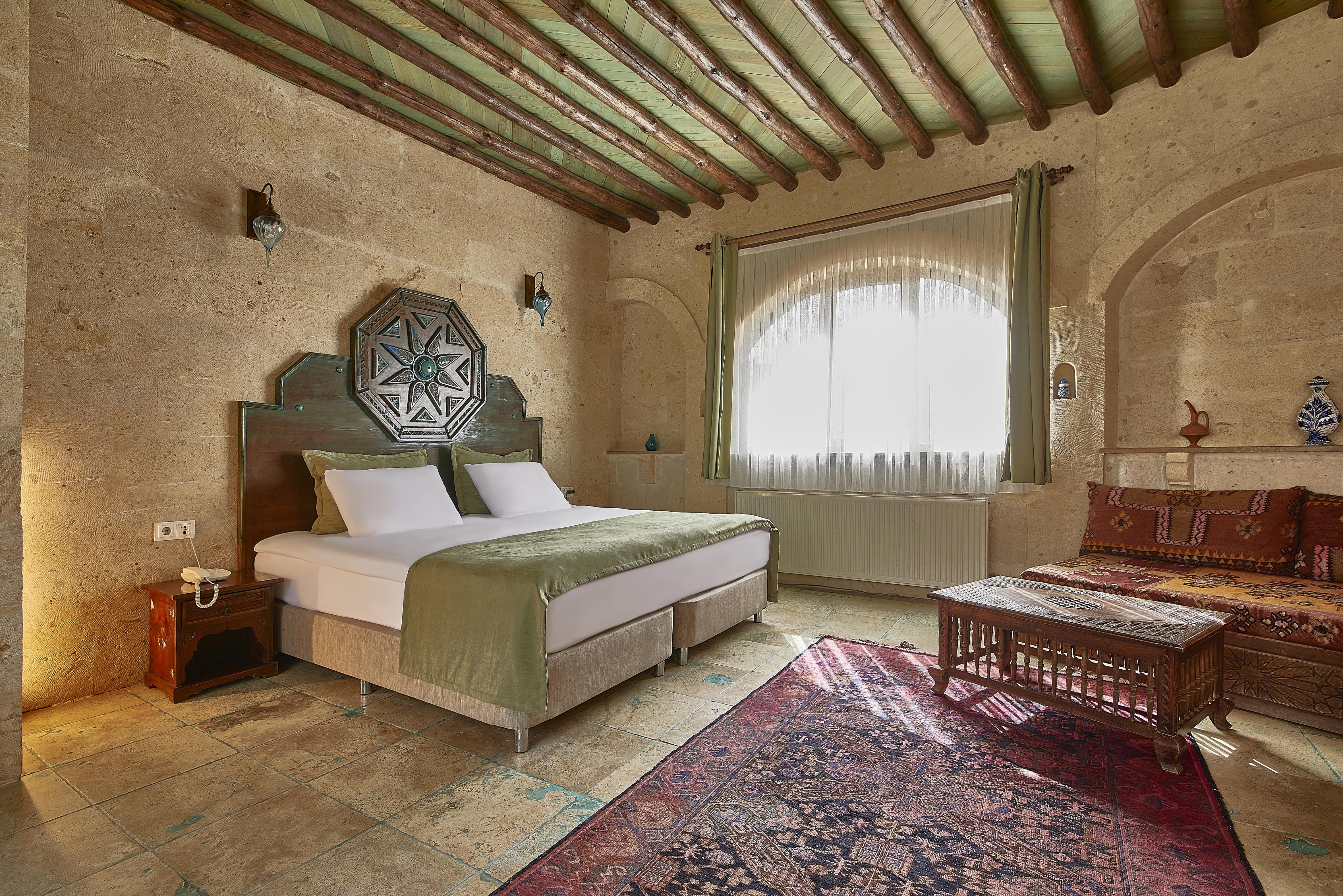KING SUITE ROOM