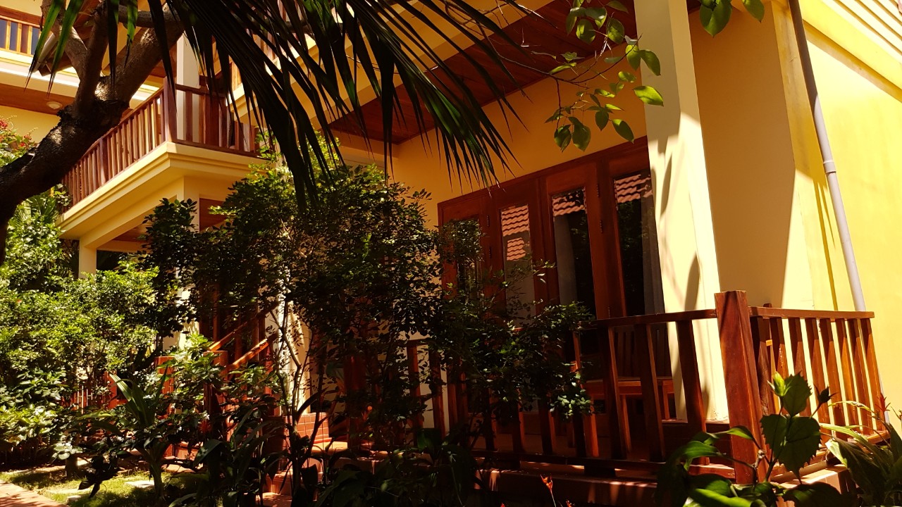 DELUXE DOUBLE ROH GARDEN VIEW WITH BALCONY