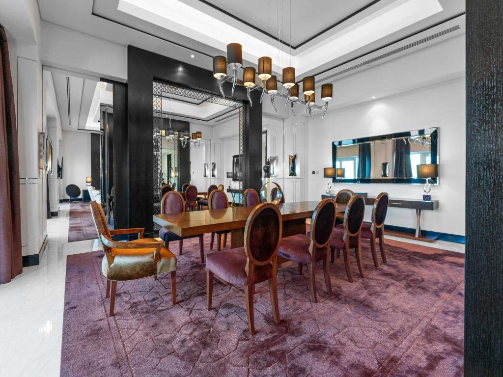 ROYAL SUITE