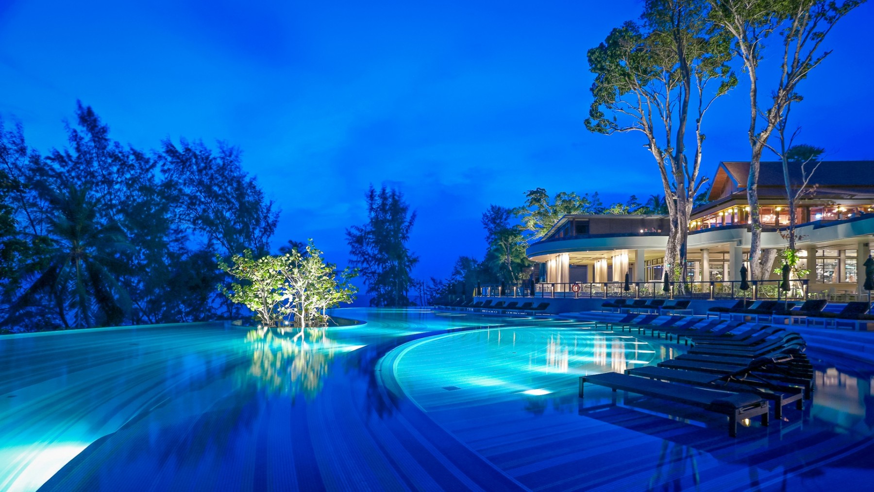Piscina deschisă