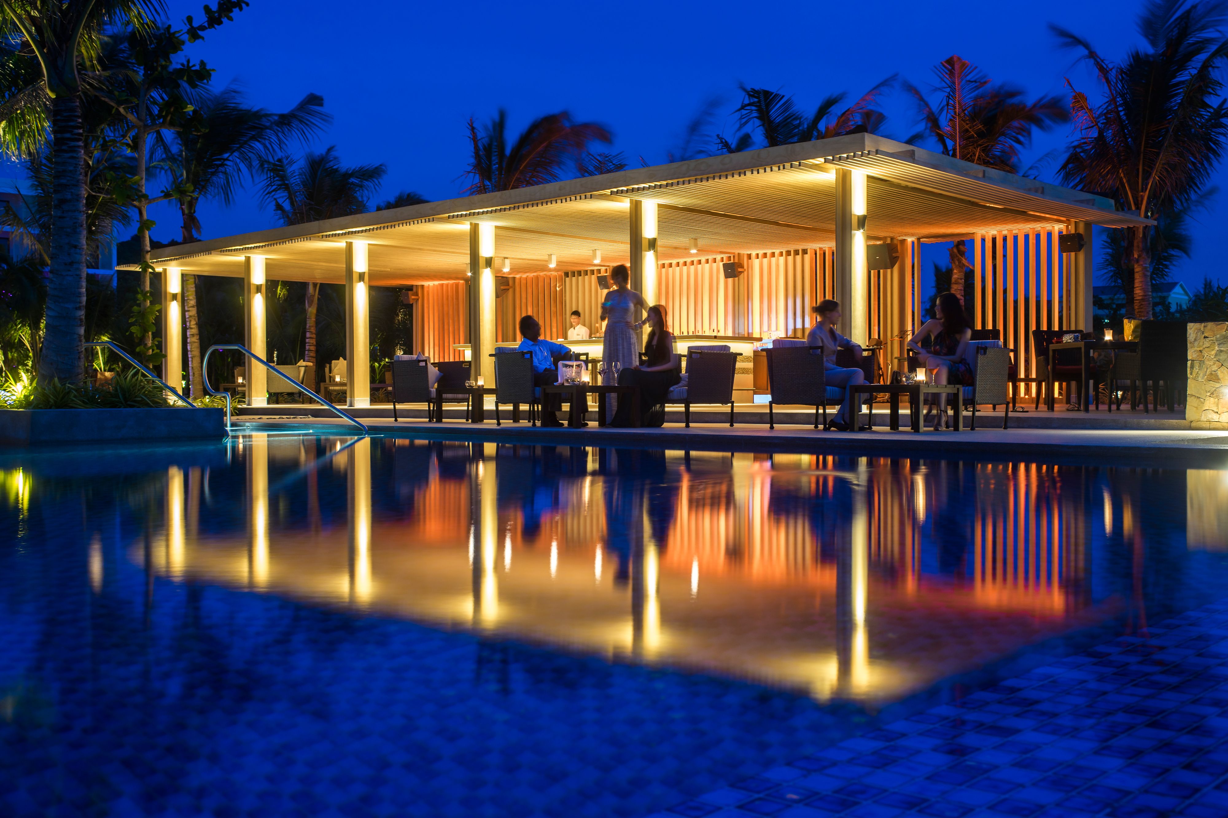 Pool Bar
