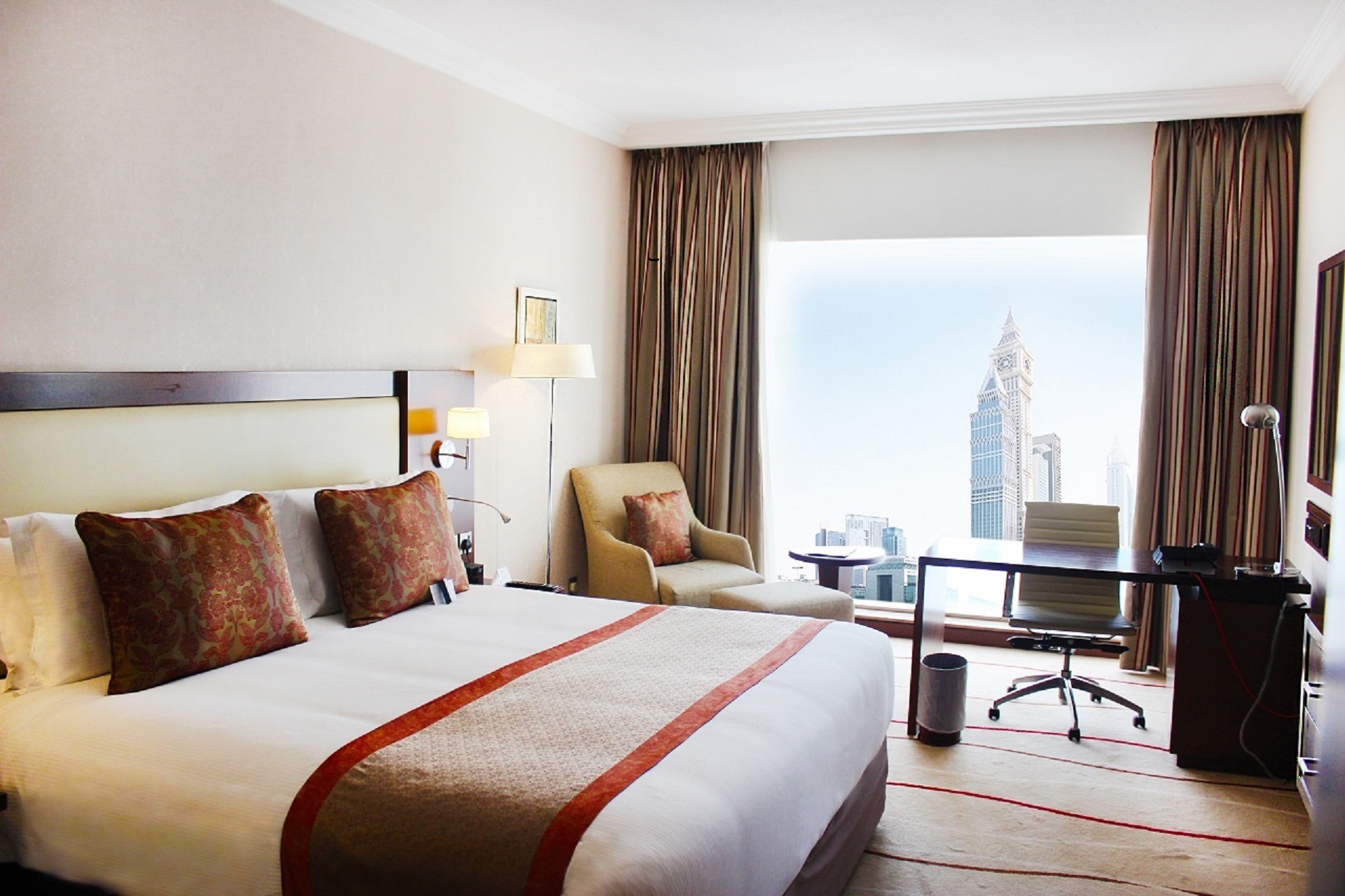 CROWNE PLAZA CLUB ROOM JUMEIRAH VIEW