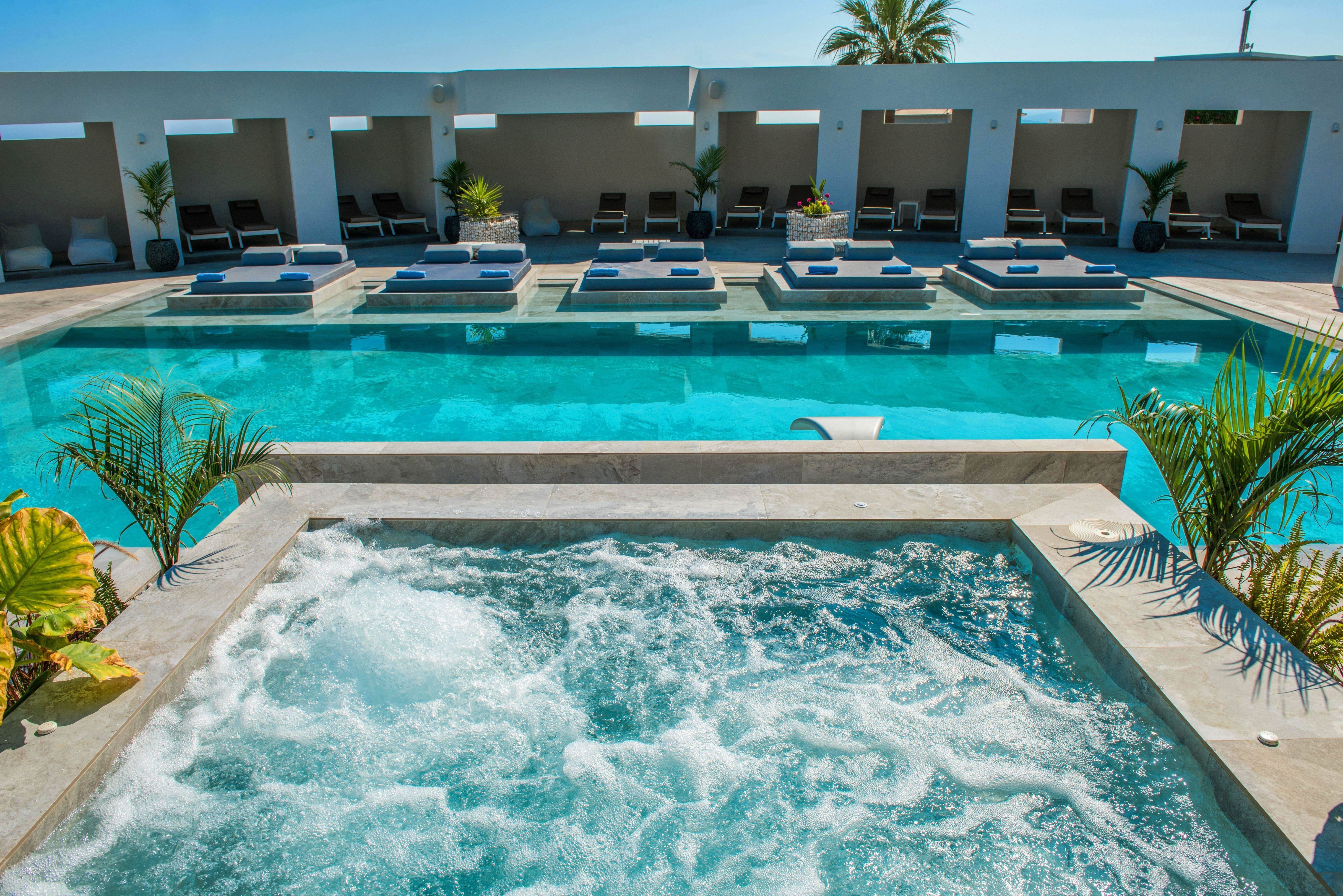 Piscina deschisă