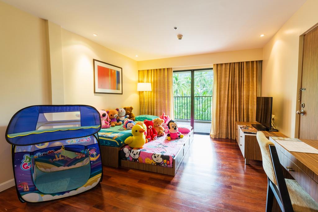 1 KING 1 BUNK FAMILY SUITE
