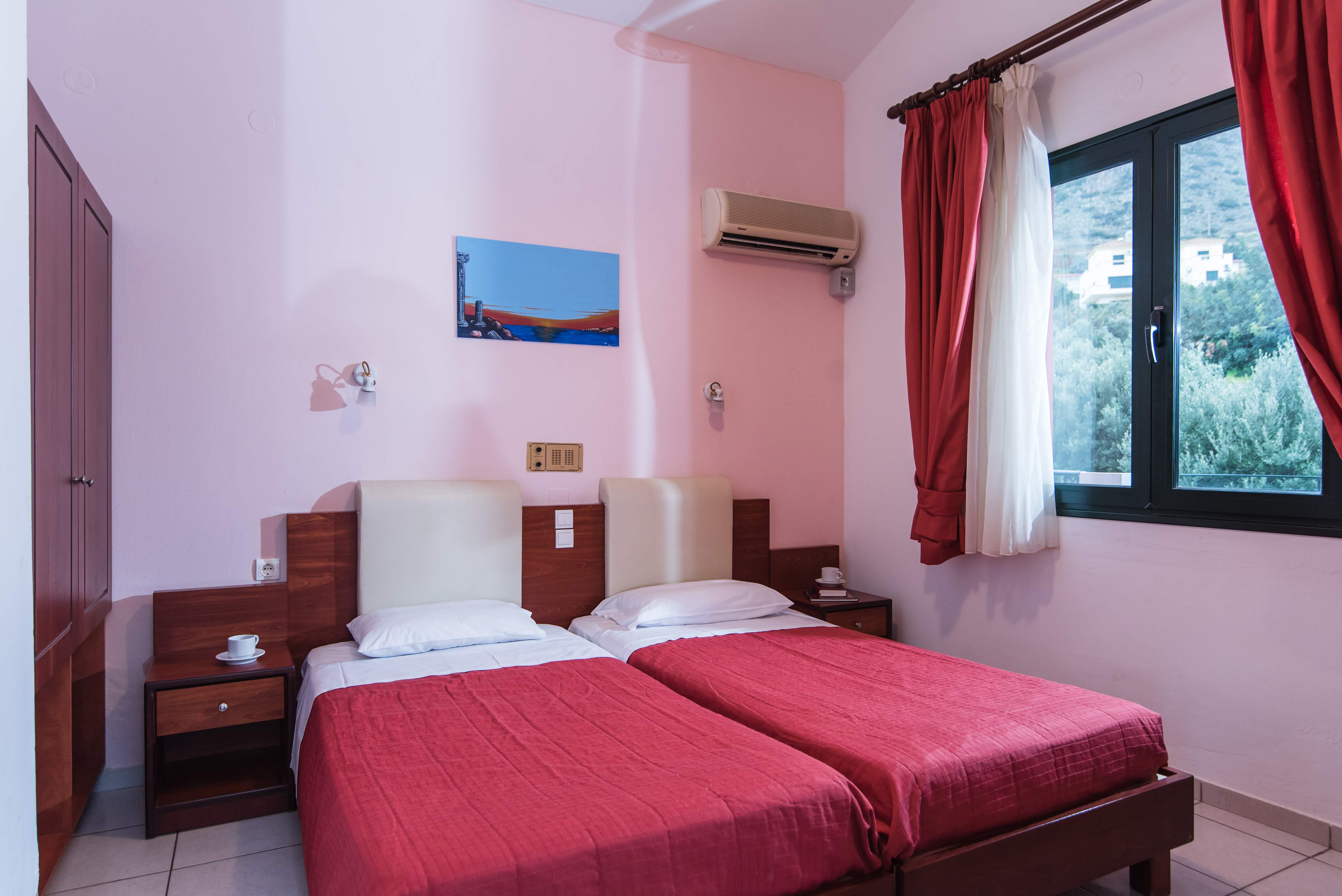 ONE BEDROOM APARTMENT GARDEN VIEW OR SIDE SEA VIEW 3 PAX