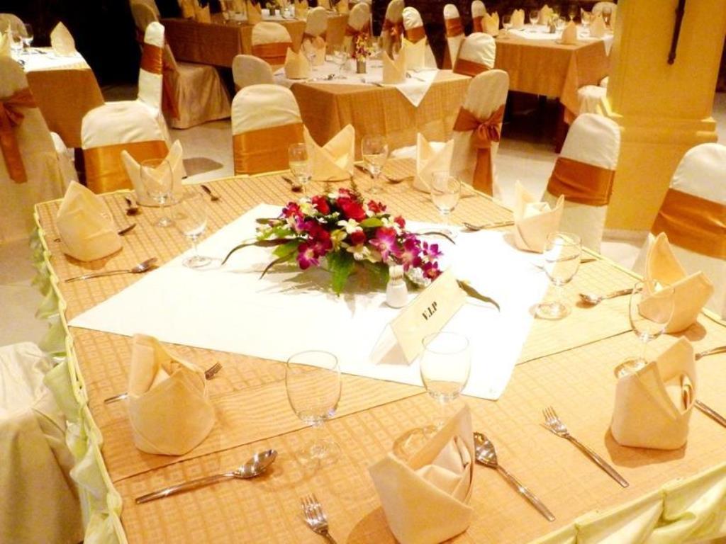 MICE (servicii de organizare de întâlniri, conferințe, alte evenimente)