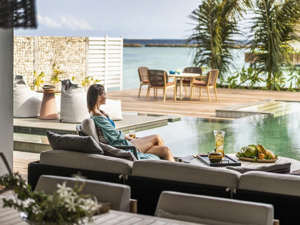 Two Bedroom Oceanfront Bungalow-Partial Sea View