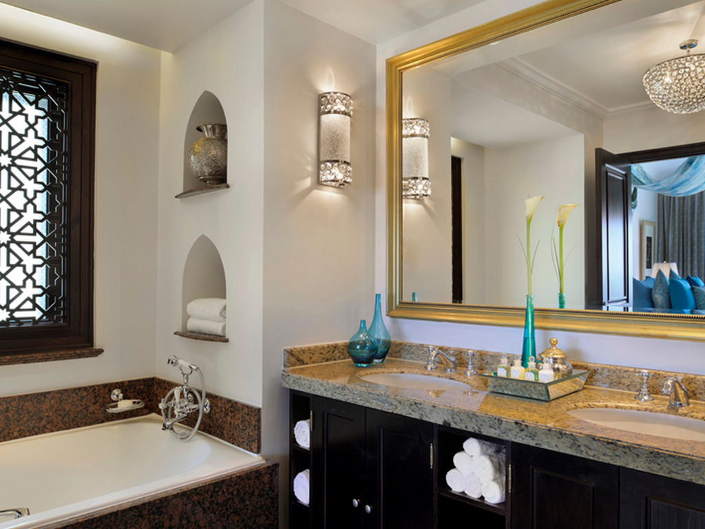 Arabian Court Executive Suite 