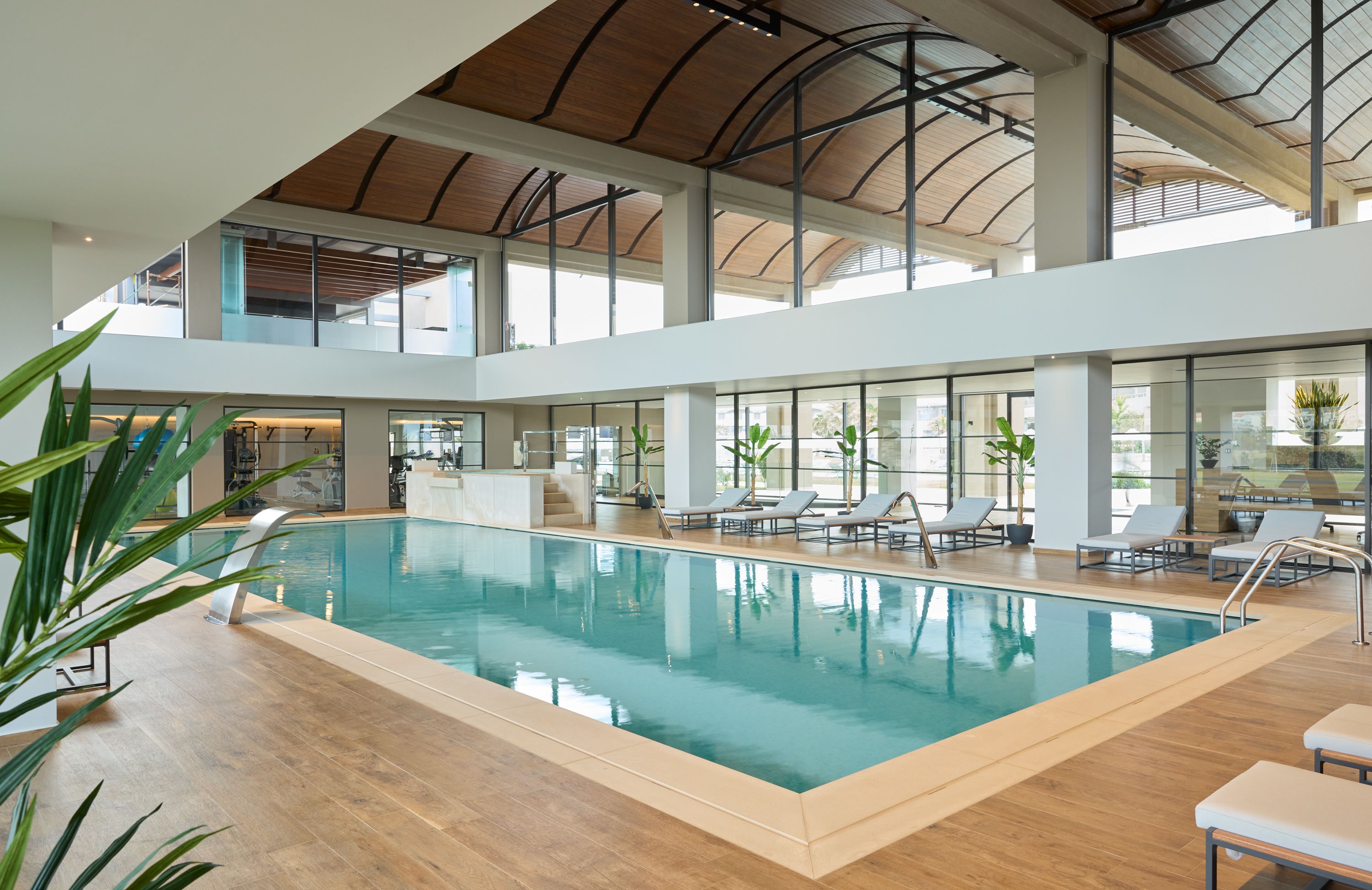 Piscină interioară
