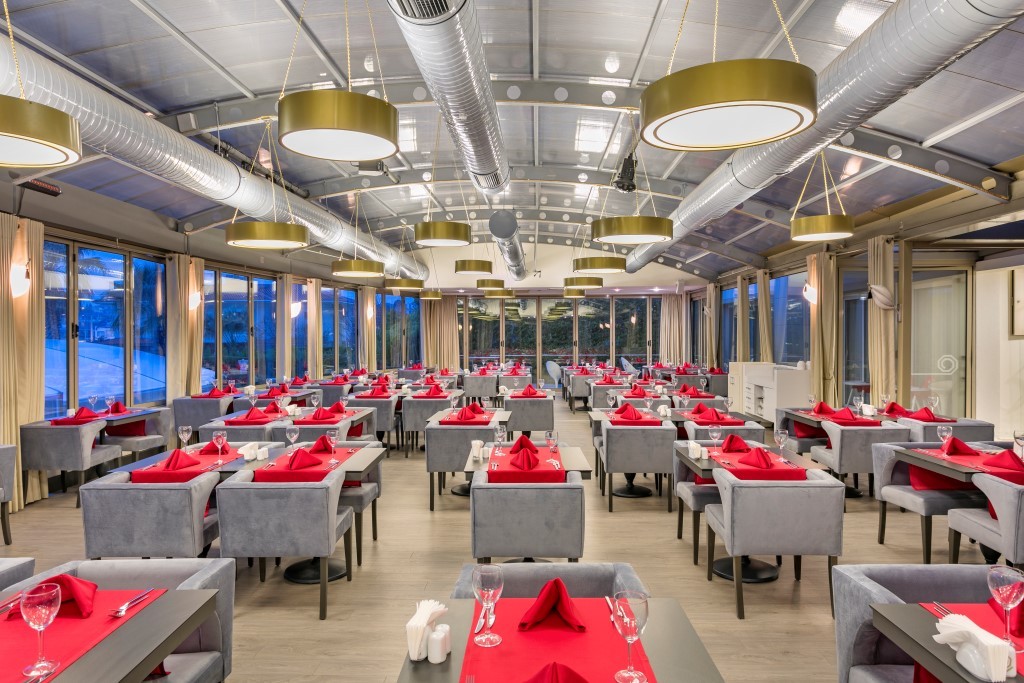 MAIN RESTAURANT