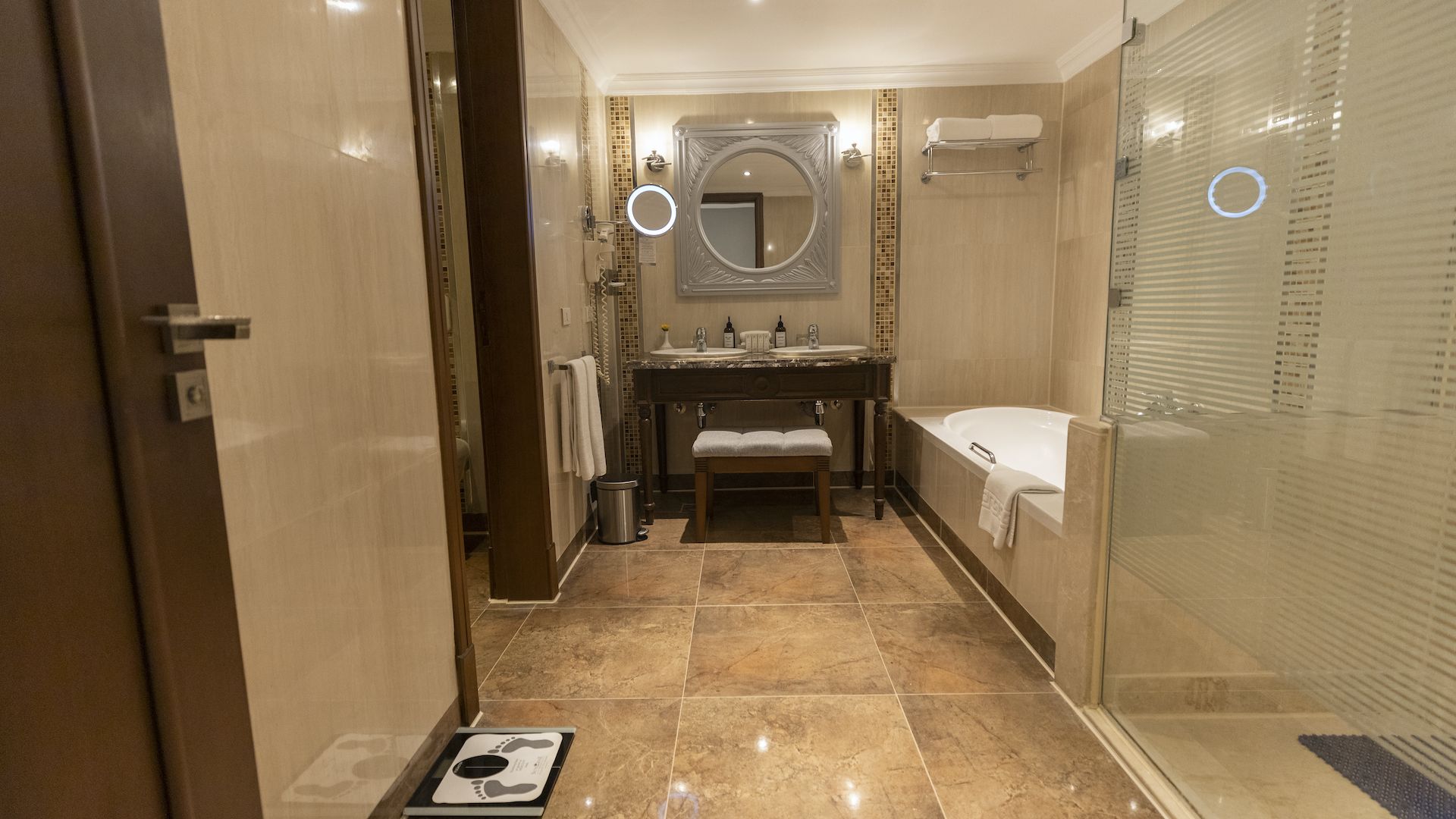 POOL SUITE SEA VIEW