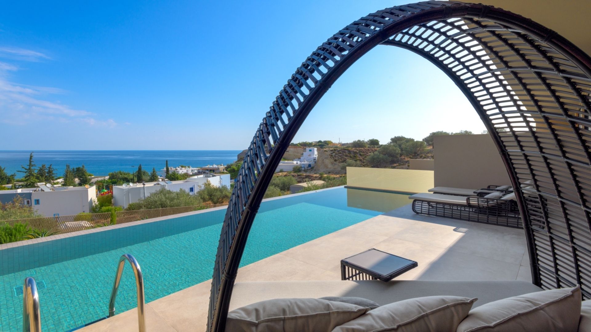 GEA ADULTS-ONLY SUITE SEA VIEW WITH PRIVATE POOL 