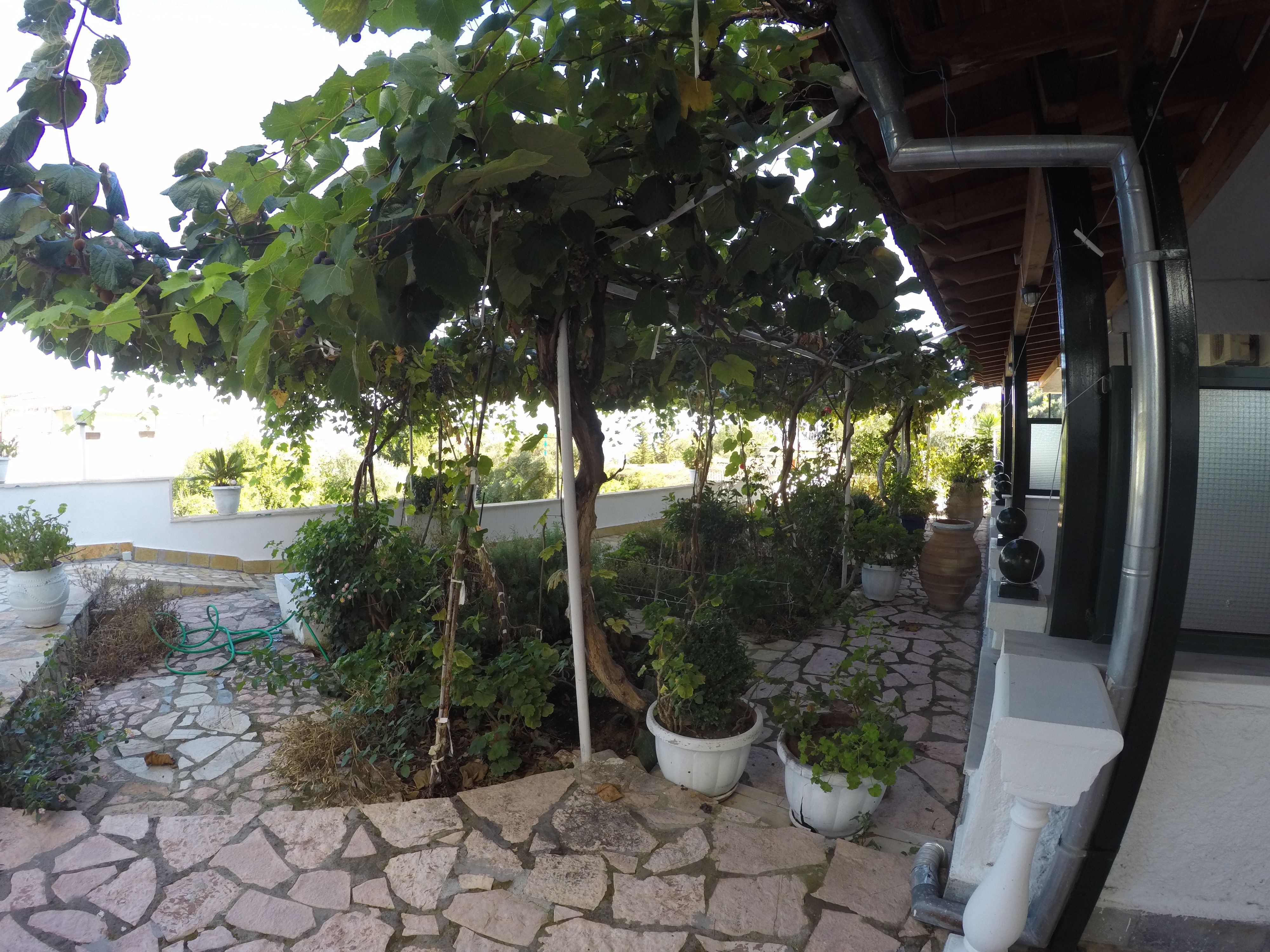 APARTMENT 2 BEDROOM 4 PAX