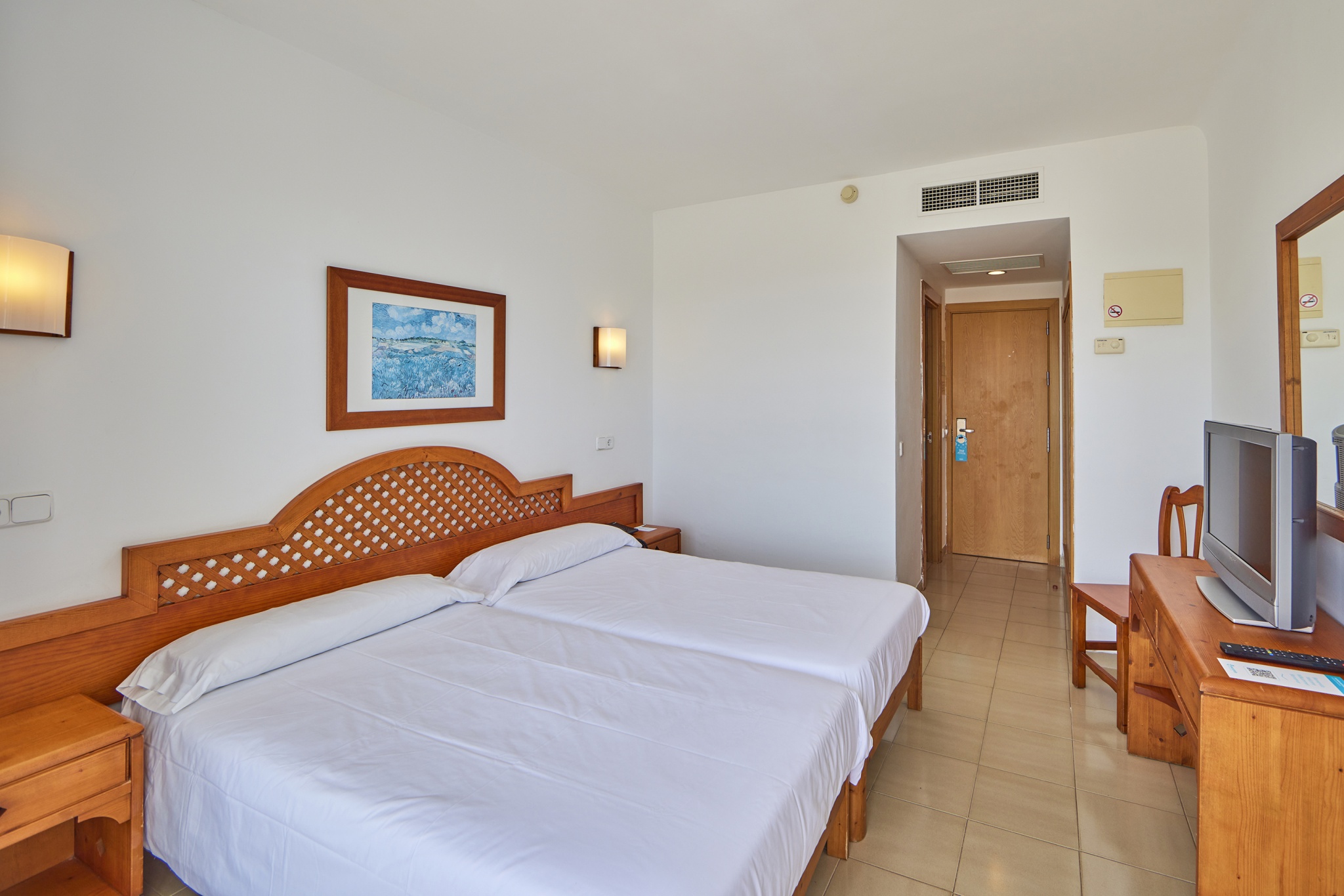 DOUBLE STANDARD ROOM