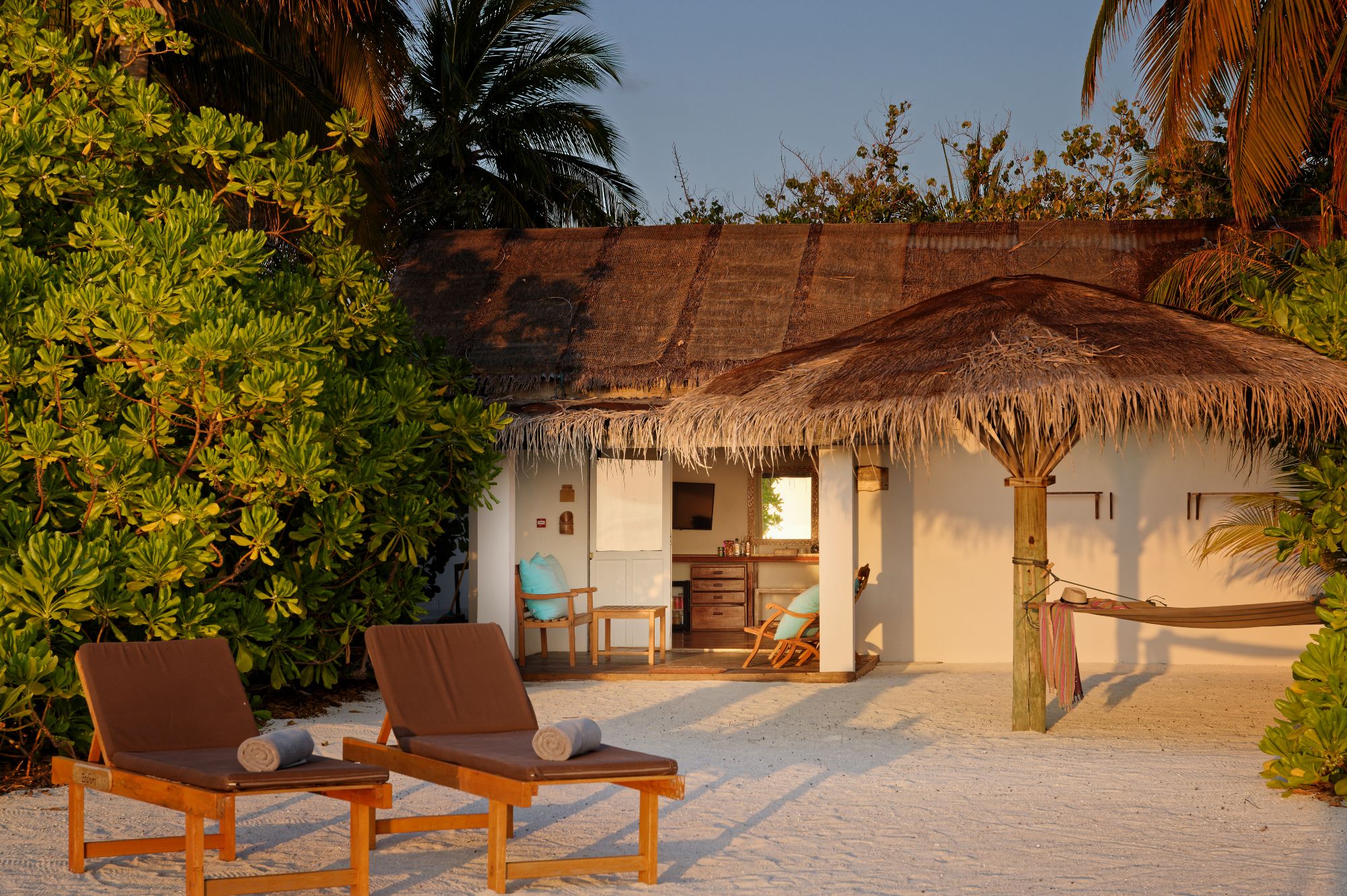 SUPERIOR DELUXE BEACH VILLA 