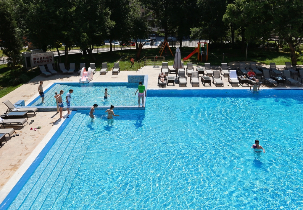 Piscina deschisă