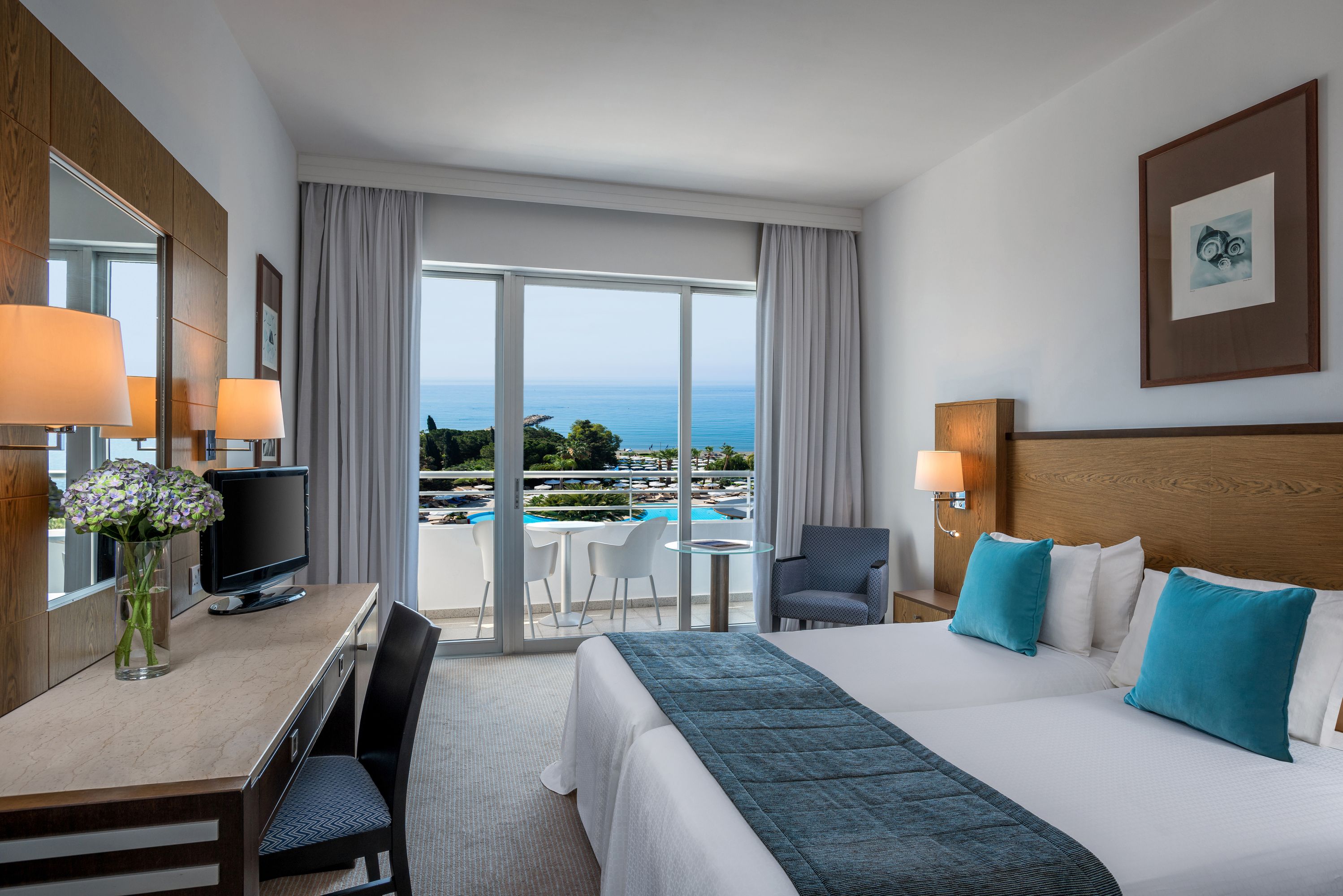Twin Deluxe Room (SeaView)