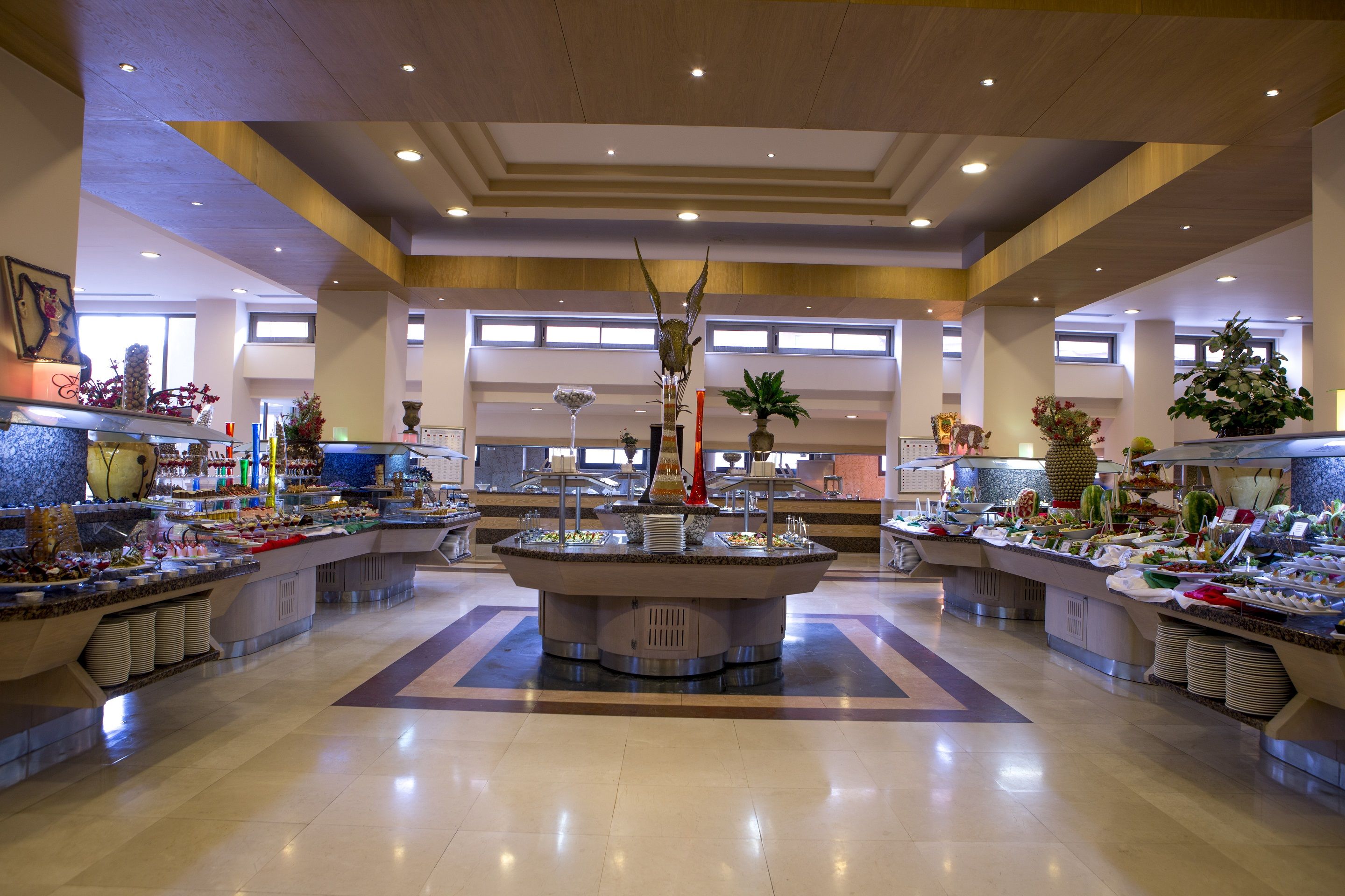 MAIN RESTAURANT