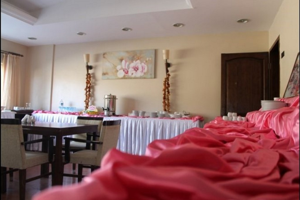 ACE RESTAURANT