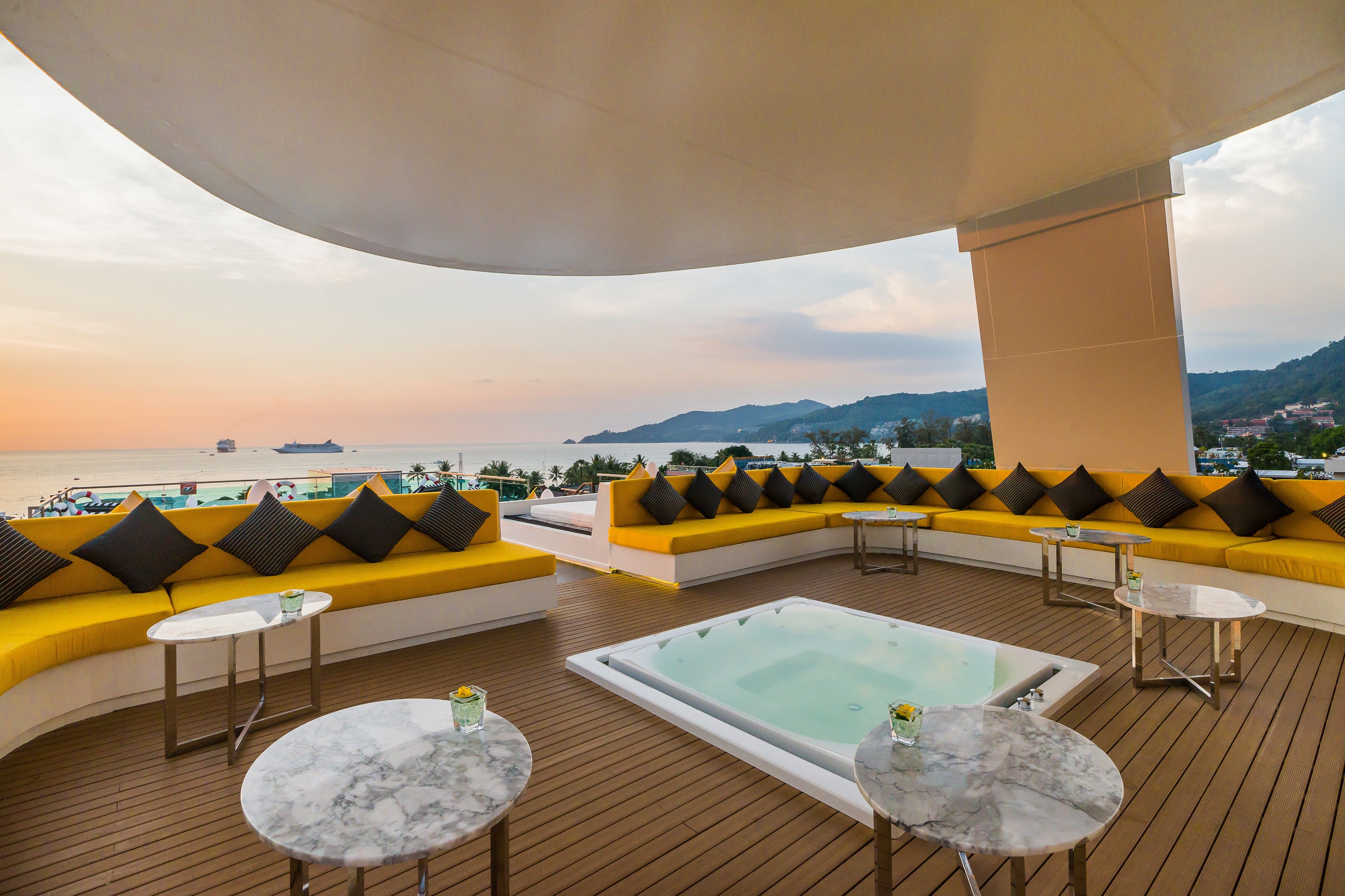 KEE Sky Lounge