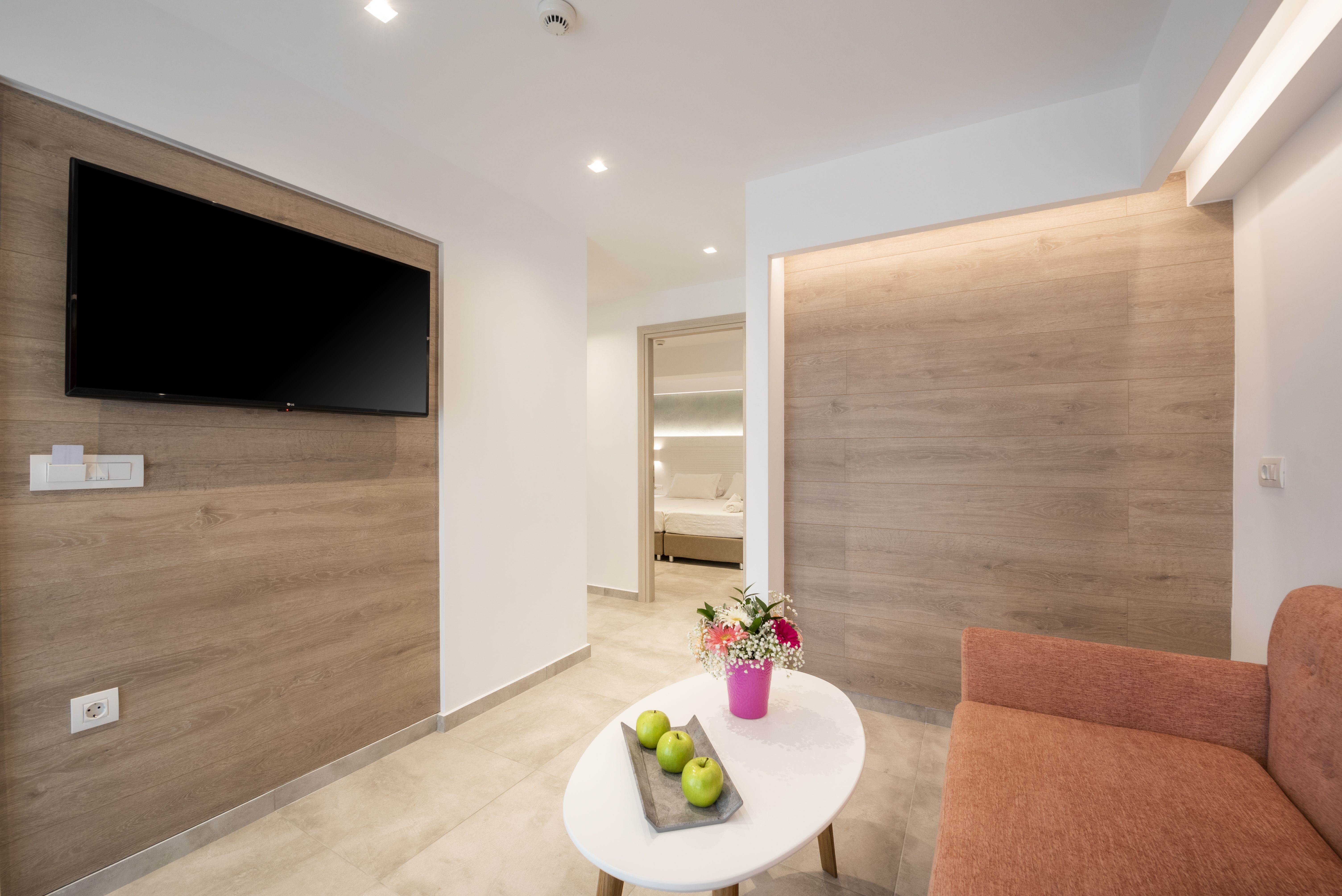 DELUXE SUITE