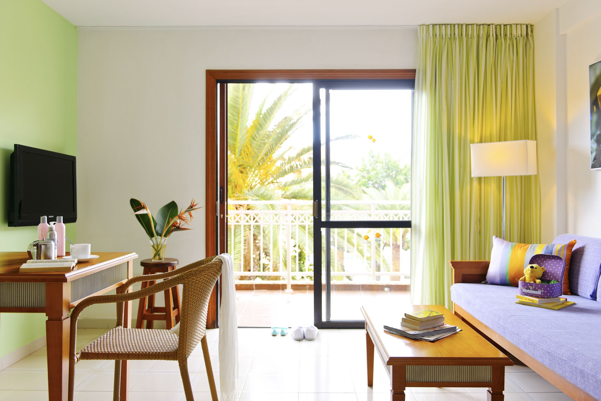 1 BEDROOM APARTMENT POOL VIEW  BALCONY OR TERRACE