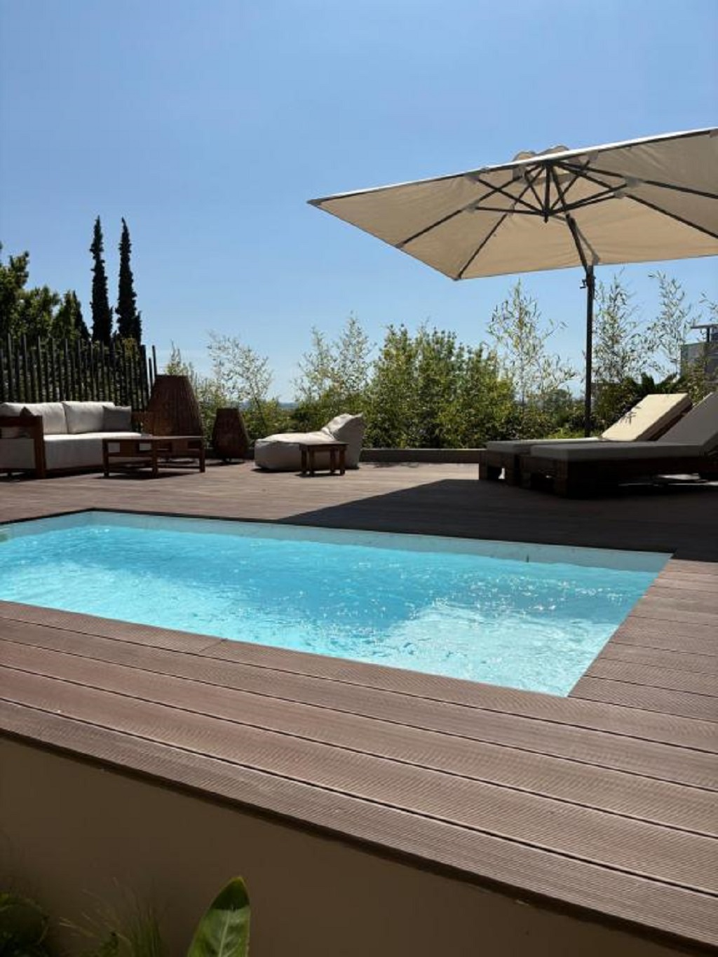 EXECUTIVE SUITE PRIVATE POOL