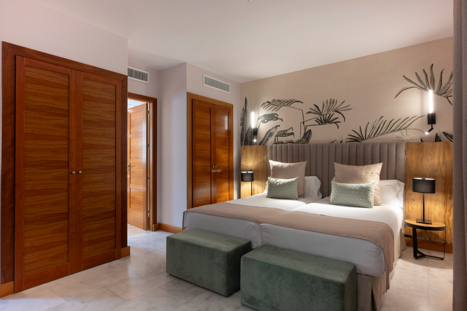1 BEDROOM VILLA WITH HOT TUB