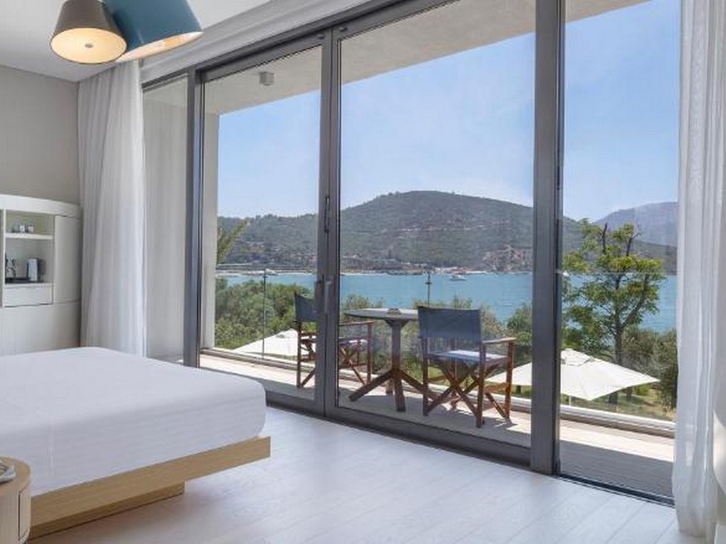 King Junior Suite with Balcony & Sea View