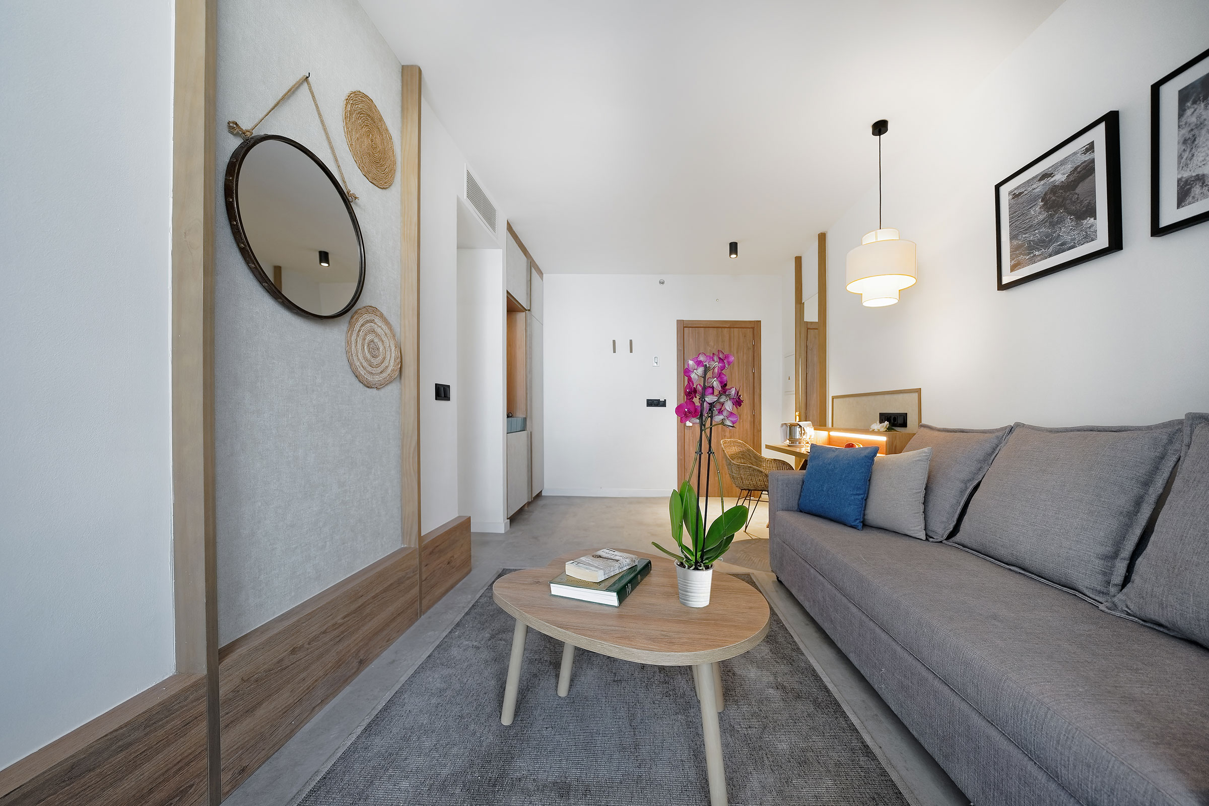 SUITE (ADULTS ONLY AREA) (BALCONY OR TERRACE)