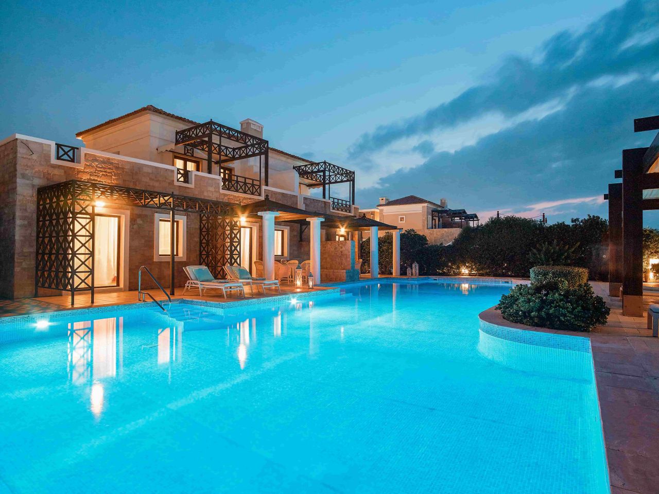 Presidential Suite Sea Front Private Pool