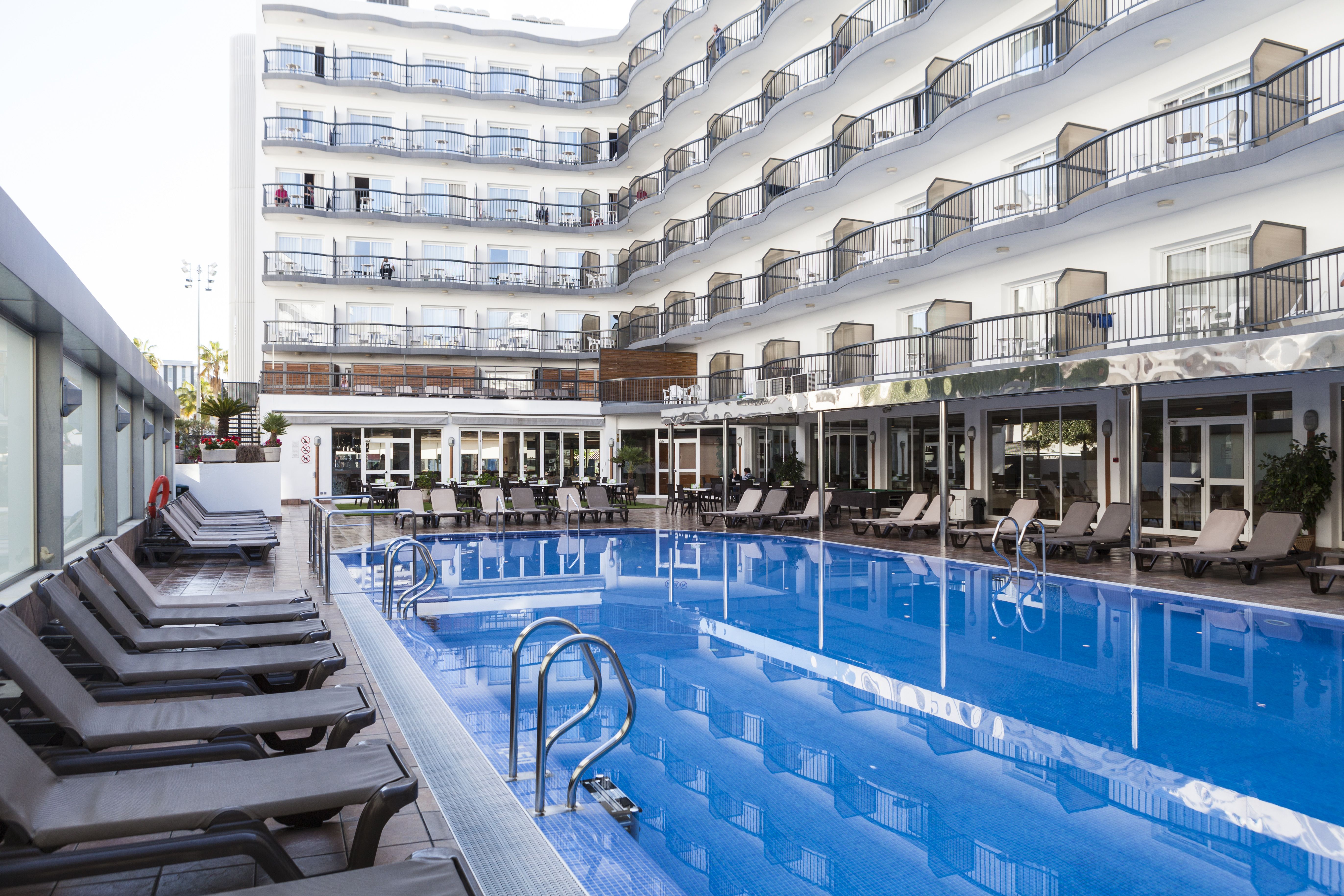 Piscina deschisă