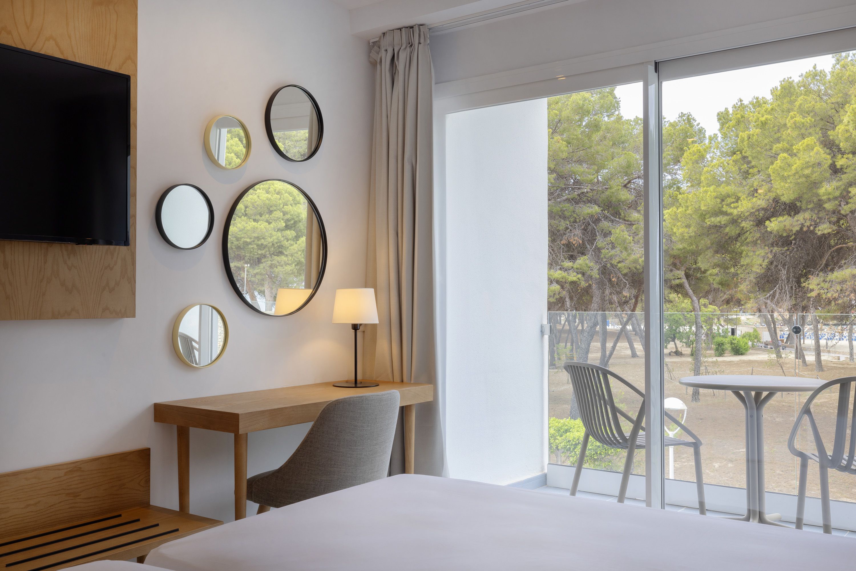 Room Double for Single Use Frontal Sea View