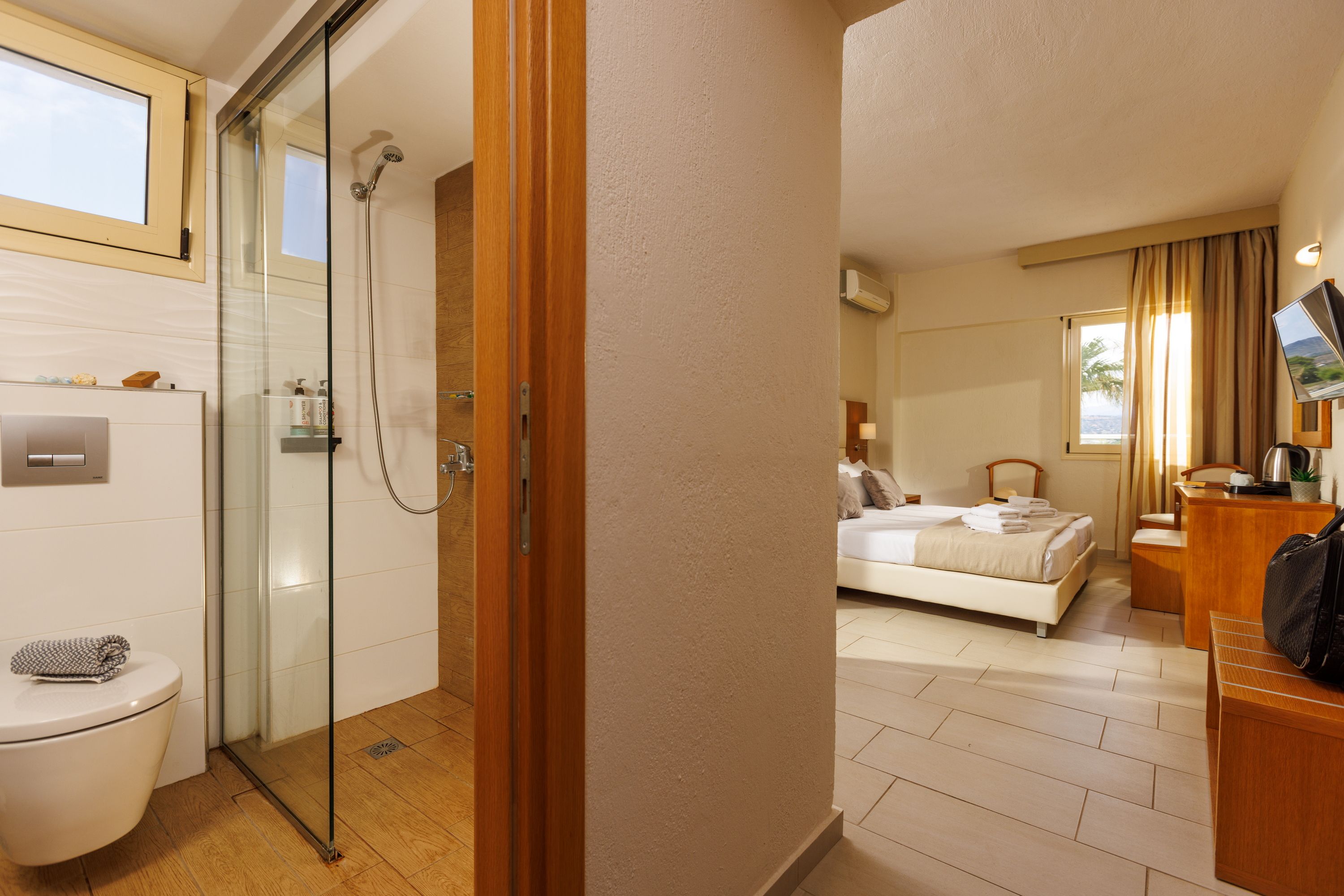 double room with Sea View balcony or terrace 